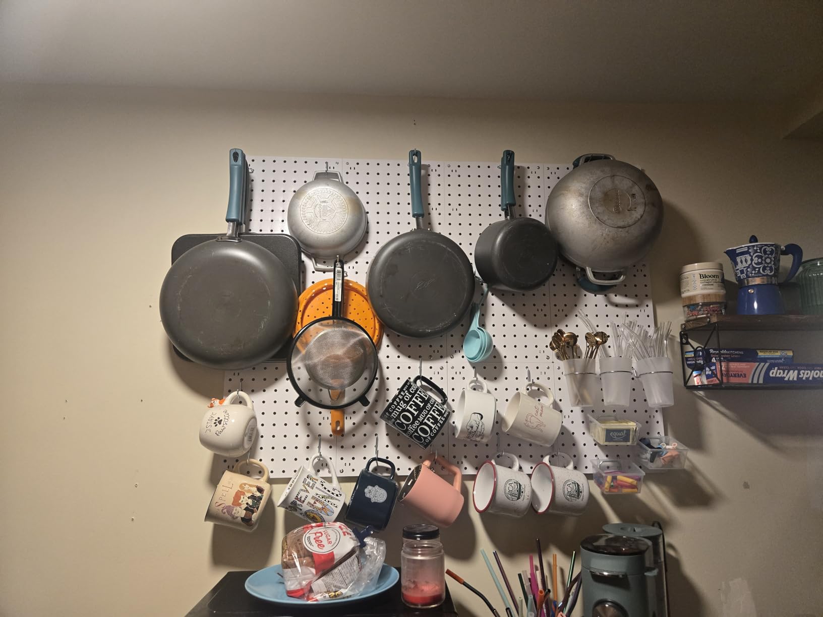 Pegboards, Pegboard Wall Organizer Panels, Peg Boards for Wall, Craft Room, Kitchen, Garage, Living Room, Bathroom, and Study Room, Easy to Install (4Pcs) customer photo 1