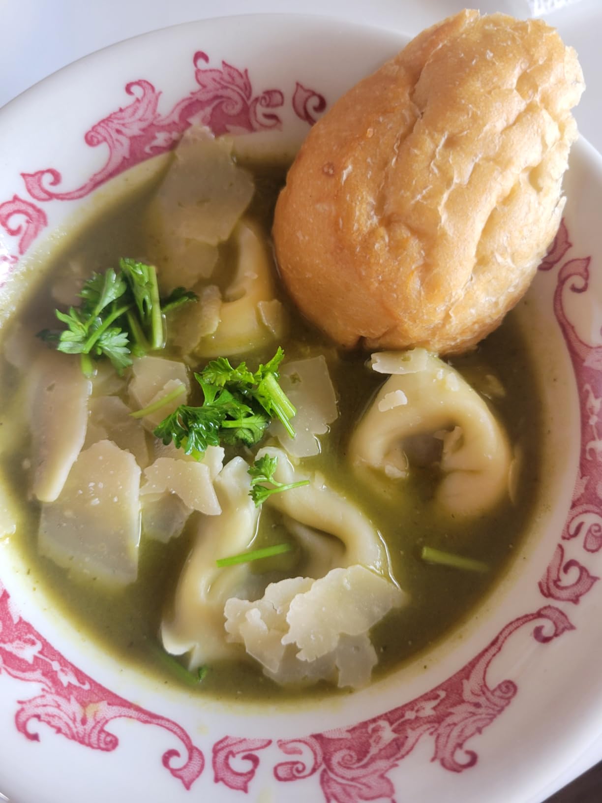 Soup Maker 2 L, Makes 4-6 Servings, Soup Maker Machine with 6 Preset Programs, Electric Soup Machine Automatic Heating and Blending for Purées, Baby Foods, Smoothies, Stainless Steel customer photo 1