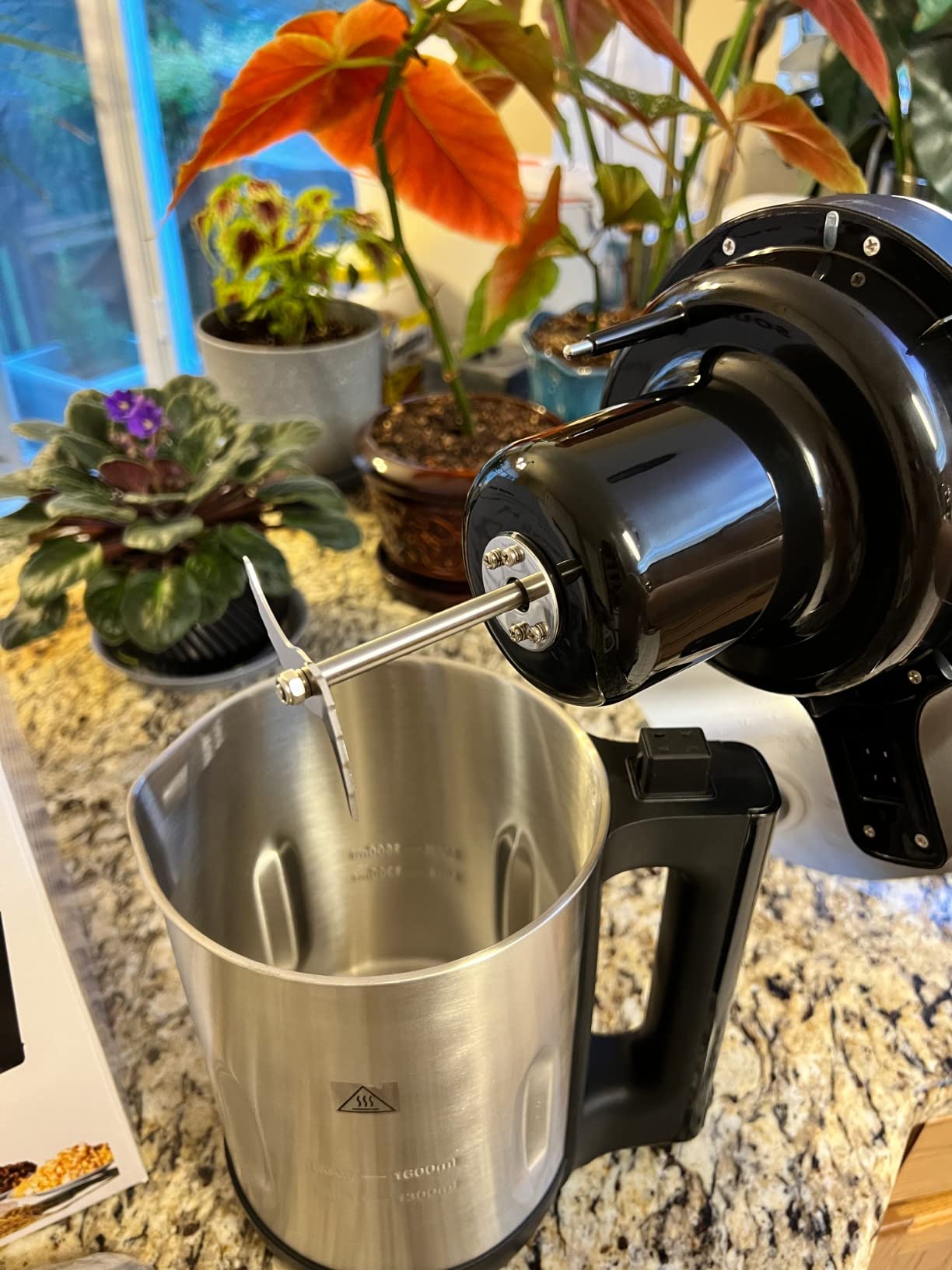 Soup Maker 1.6 L, 4-in-1 Multifunctional Smooth Soup and Chunky Soup Machine Maker with LCD Control Panel, Stainless Steel Electric Hot Soup Maker, 2-5 Servings, Smart Living for Home Use customer photo 2