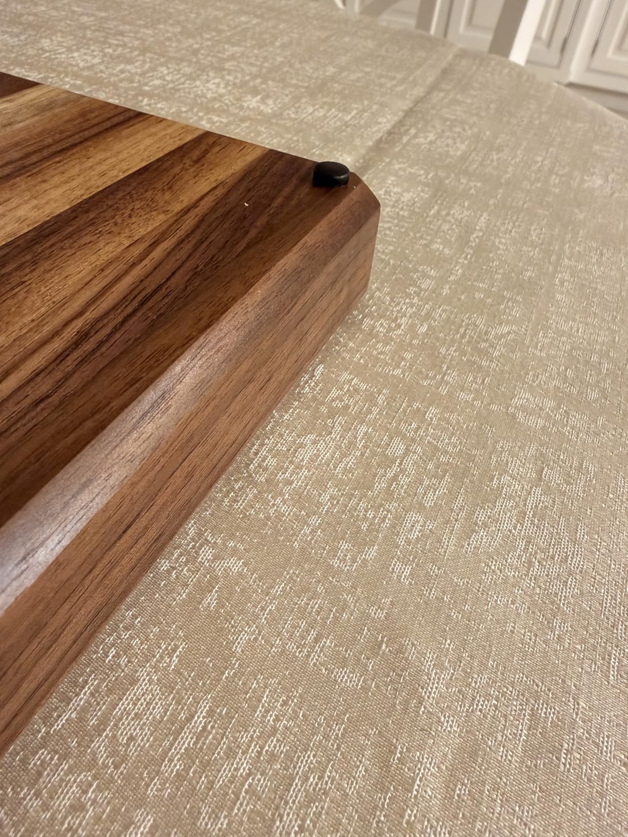 Sonder Los Angeles Welton Cutting Board Made in USA | Black Walnut End Grain Cutting Board for Kitchen with Non-Slip Feet & Juice Groove | Gift Box Included | 20x15x1.5 in customer photo 1