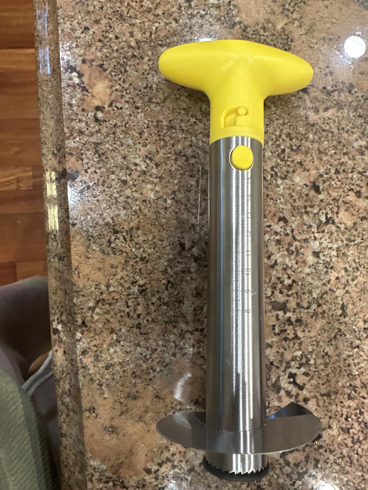 YYP Pineapple Cutter with Knife, [Upgraded, Electric & Manual] Durable Pineapple Corer with Electric Drill Accessory, Stainless Steel Fruit Peeler Knife Pineapple Slicer Core Remover Kitchen Tool customer photo 2