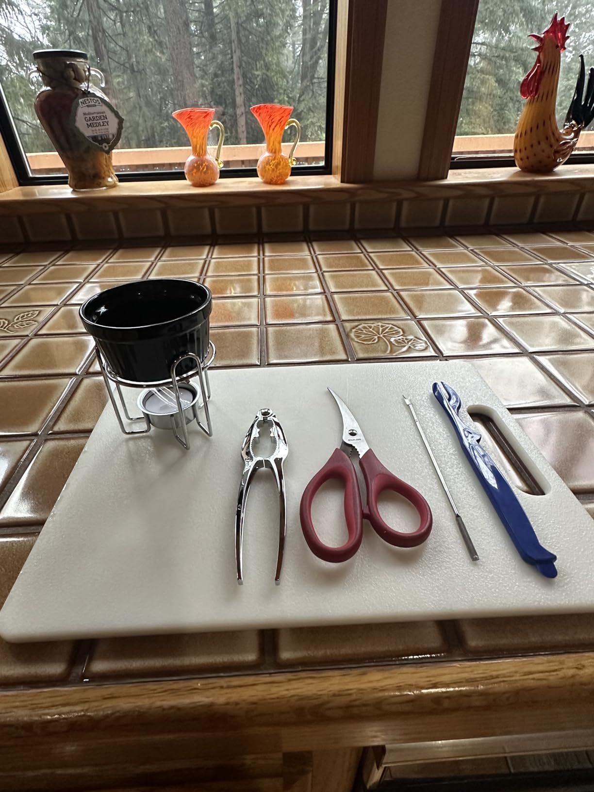 Seafood Tools Set Includes 2 Crab Crackers 2 Seafood Fork 2 Lobster Crackers 2 Seafood Scissors -Nutcracker Set（9 Piece ） customer photo 1