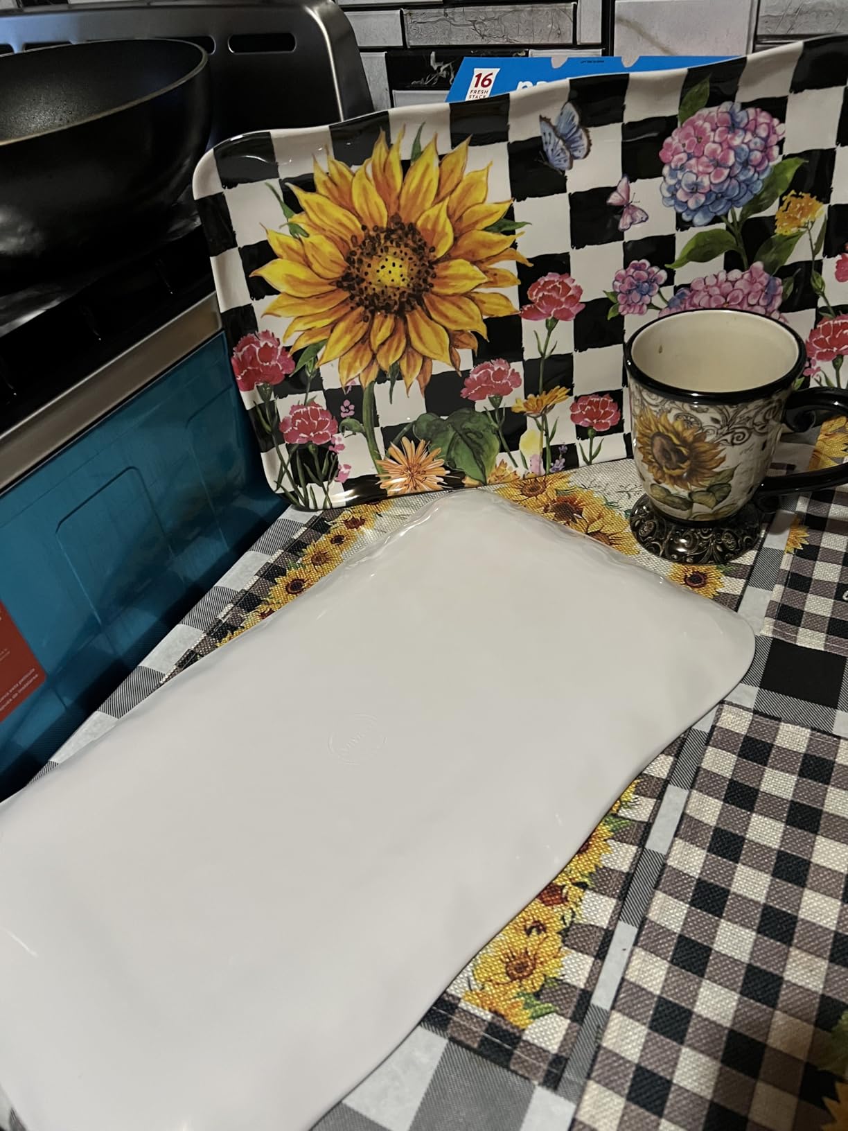 LEHAHA Farmhouse Large Serving Platters, 2 Piece Melamine Dinnerware Set, 17.5 x 10 Inches customer photo 2