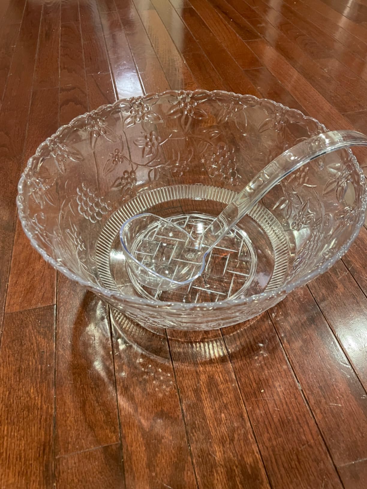 S.G Premium Quality Plastic Punch Bowl with Ladle - 2 Gallon Punch Bowl with Ladle - Embroidered Design 8 Quart large Serving Bowl with 5 oz Plastic Serving Ladle/Spoon for Parties, Holidays, and more customer photo 1