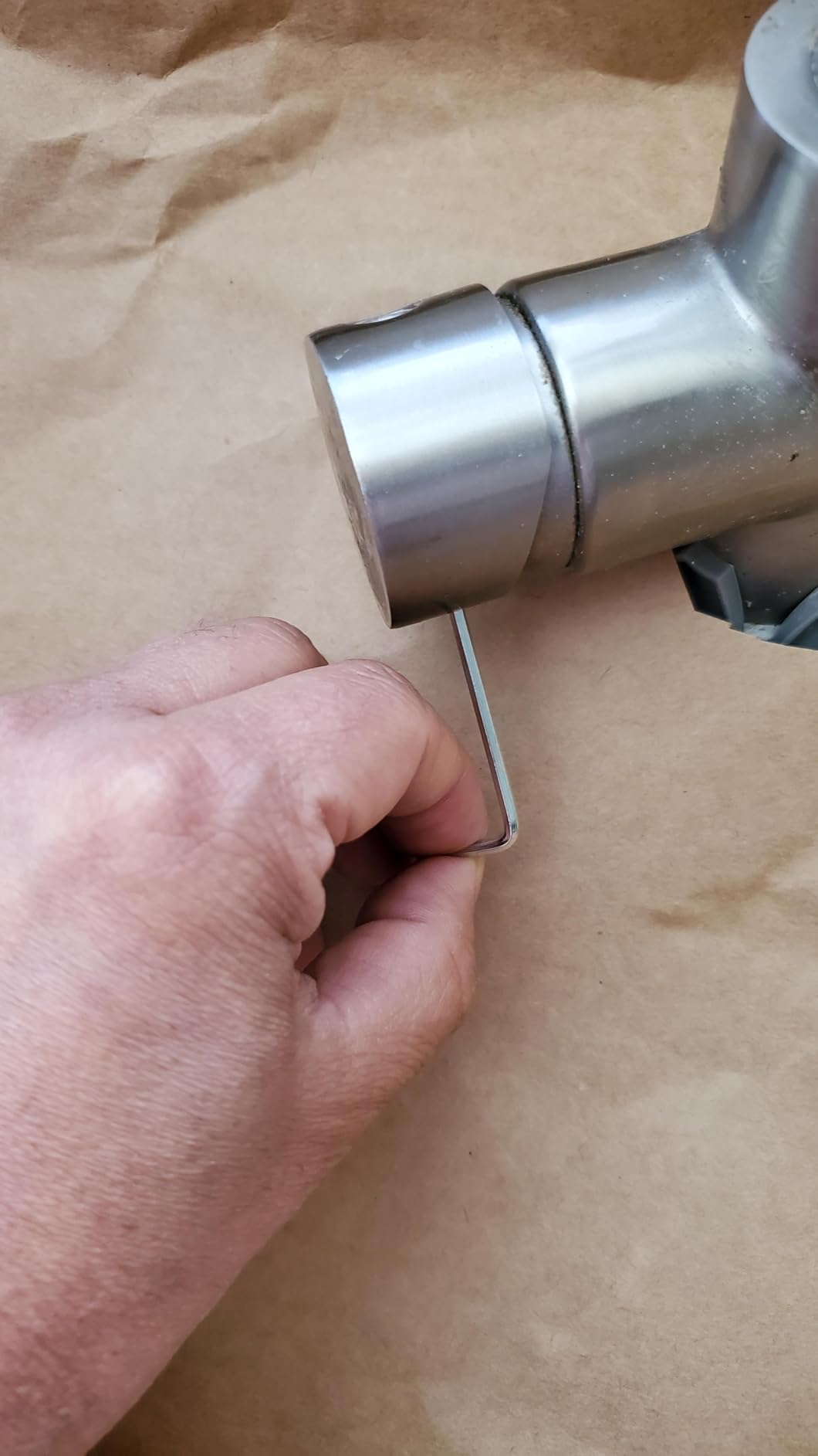 WEWE Touchless Kitchen Faucet with Pull Down Sprayer - Single Handle Kitchen Faucets Smart Motion Sensor Stainless Steel Brushed Nickel Sink Faucet customer photo 2