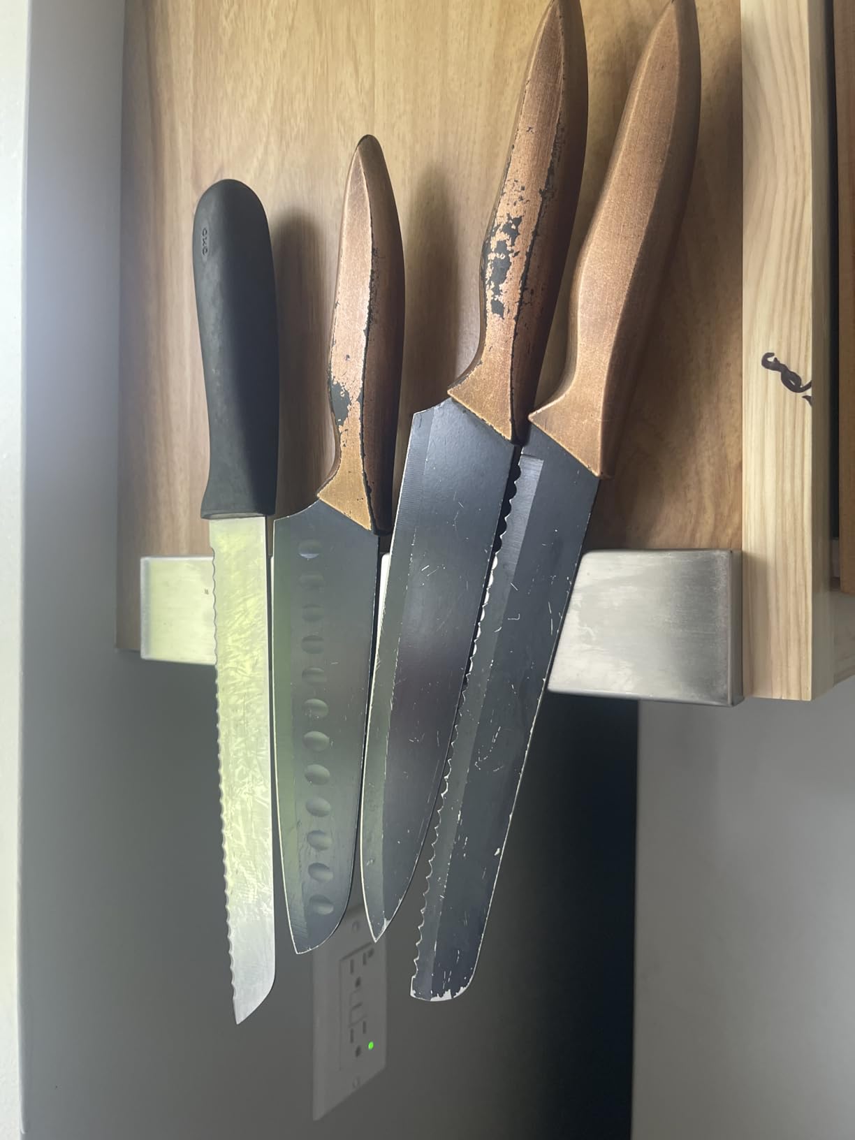 Magnetic Knife Holder for Wall, Knife Magnetic Strip Magnetic Knife Holder for Refrigerator Mount Knife Rack Kitchen Utensil Holder Metal Tool Holder Knife Block Kitchen Organizers Accessories 10 Inch customer photo 2