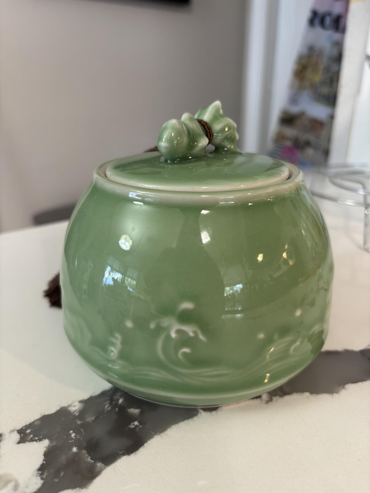 Genuine Longquan Celadon Airtight Container 20 oz/600ml,Green Porcelain Loose Tea Storage Jar (Pink Cyan) customer photo 2