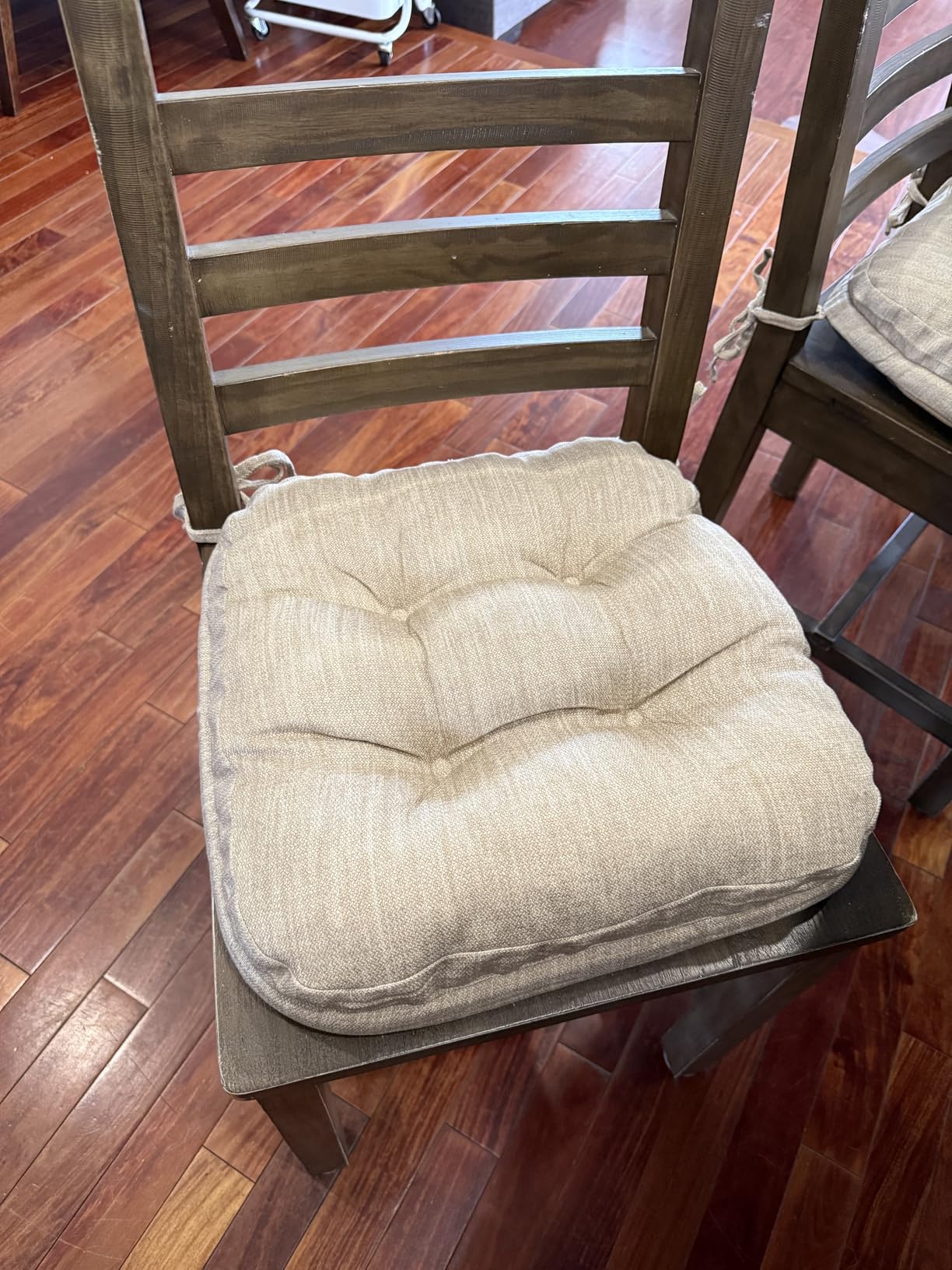 Shinnwa Dining Chair Cushions Set of 4, Dual-Layer Memory Foam Kitchen Chair Cushions, Patented Design Seat Pads with Ties, 16.5 x 16.5 x 3.5in, 4 Pack, Beige customer photo 1