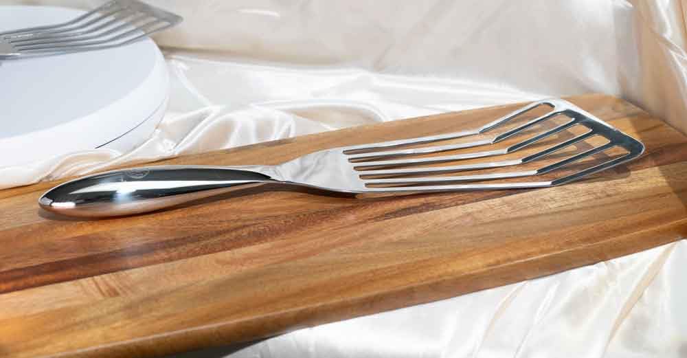 Stainless Steel Fish Spatula Set - 1 Large Fish Turner + 1 Small Metal Spatula, Ultra Thin Edge for Easy Turning & Flipping, Metal Kitchen Untensils with Ergonomic Non-Slip Handle, Dishwasher Safe customer photo 2