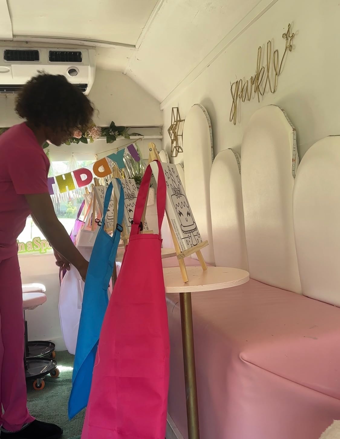 Kids Apron and Chef Hat Set, 24 Pieces Boys Girls Kids Apron with 2 Pockets Adjustable for Cooking Classroom Baking Painting, 6-13 Years, White customer photo 2