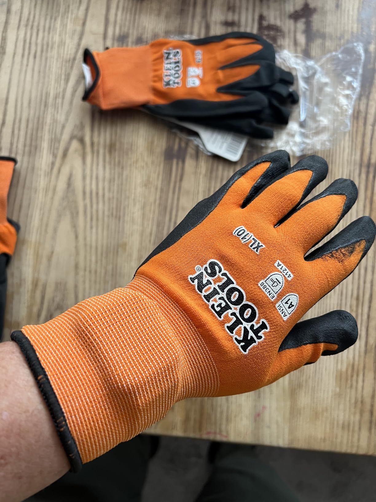 KLEIN TOOLS 60582 Work Gloves, Knit Dipped Cut Resistant ANSI A1 Nitrile Coated Gloves, Nylon-Spandex, Touchscreen Capable, X-Large, 2-Pair customer photo 1