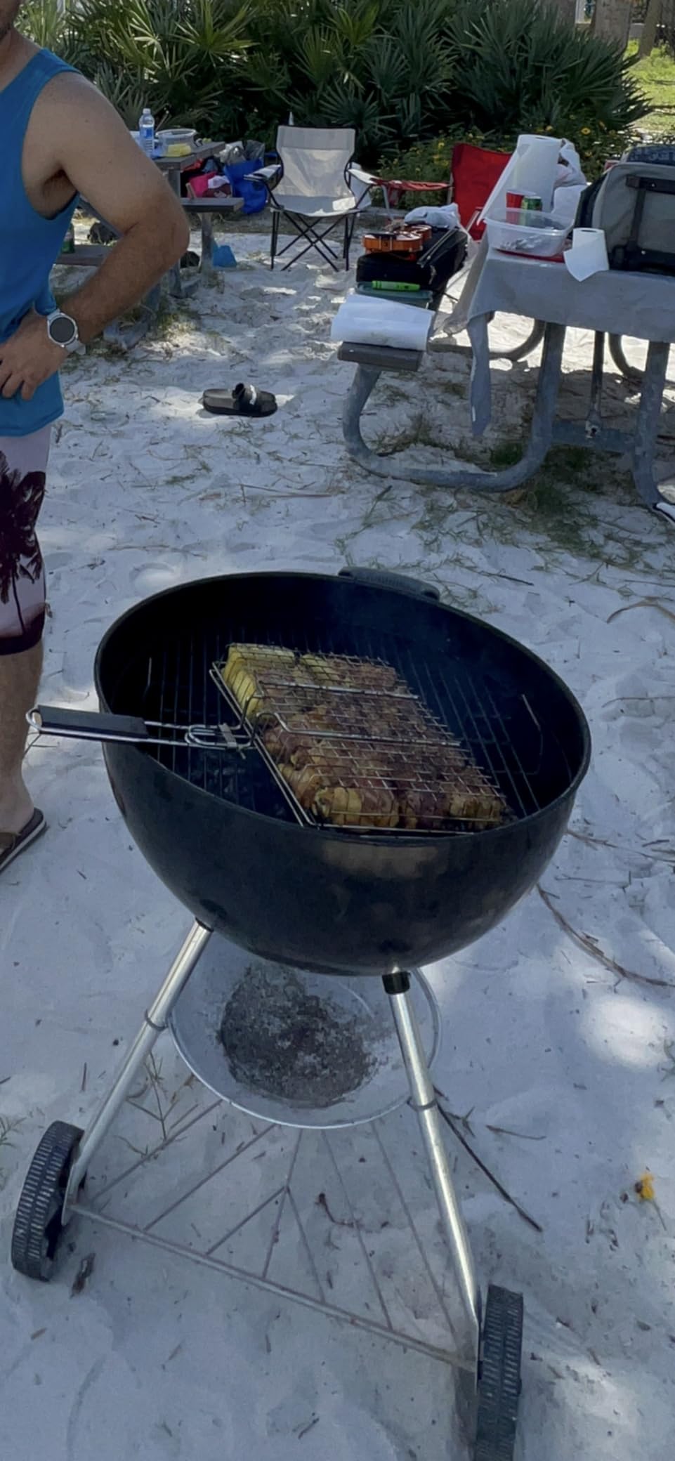 Portable Grill Basket, EISINLY BBQ Grilling Basket for Outdoor Grill with Removable Handle, Stainless Steel Camping Cooking Grill Accessories for Chicken Fish Vegetable customer photo 1