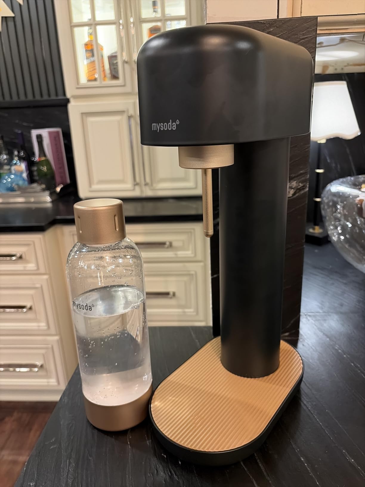 Mysoda Ruby 2 Soda Streaming Machine - Silent and Long-Lasting Aluminium Soda Maker with 1L Water Bottle - Without CO2 Cylinder - Black Silver customer photo 1