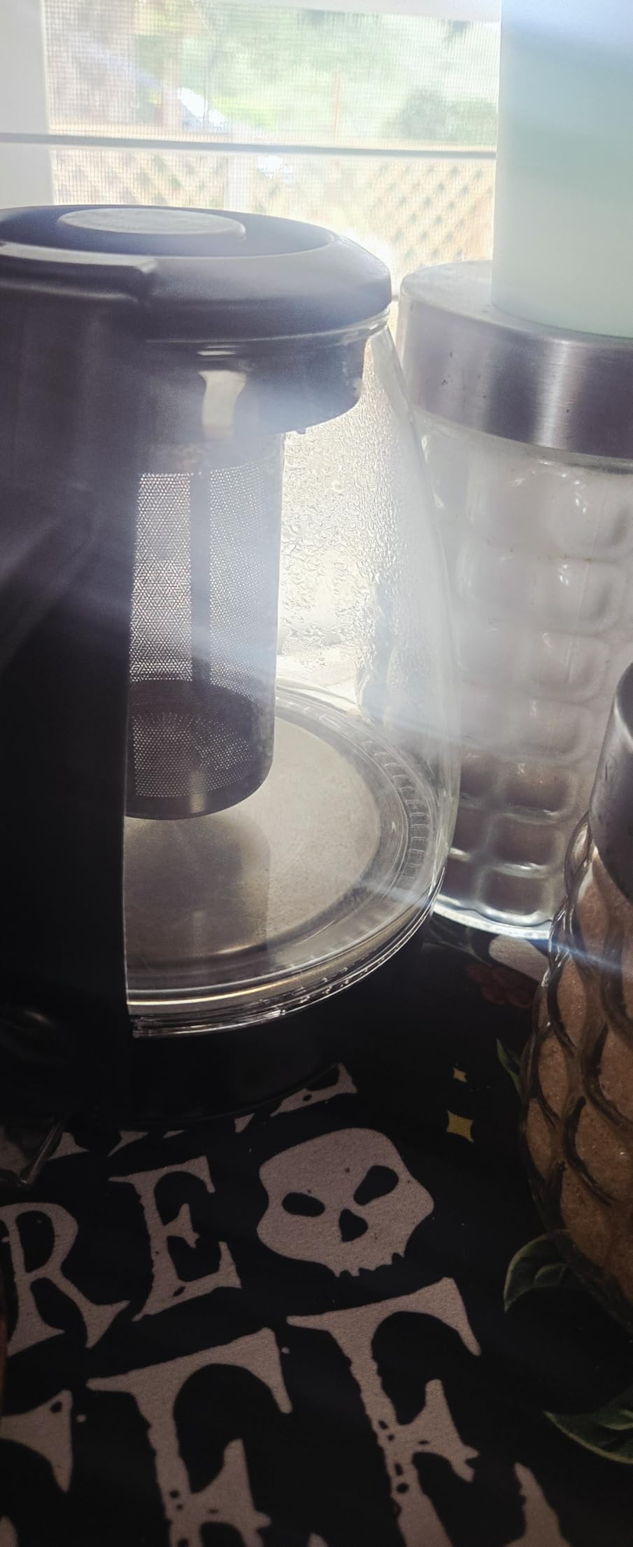 Chefman Electric Kettle with Tea Infuser, Compact 1L (4 Cups), 1500W, Removable Lid for Easy Cleaning, Boil-Dry Protection, Stainless Steel Filter, BPA Free, Auto Shut Off, Small Electric Tea Kettle customer photo 1