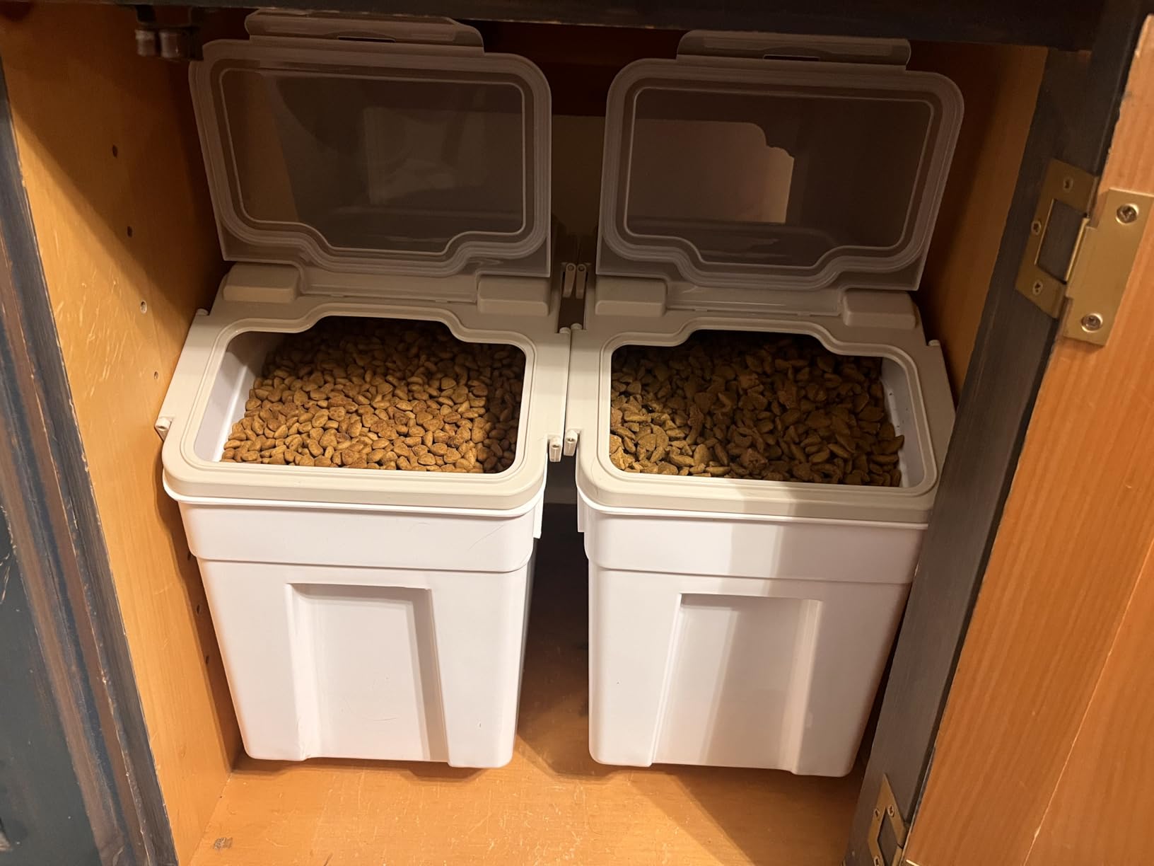 Large Flour Storage Container Bin 25lb, 4Pack Airtight Rice Storage Containers with Wheels Seal Locking Lid, BPA Free with Measuring Cup&Scoop for Flour, Rice, Grain(Gray) customer photo 1