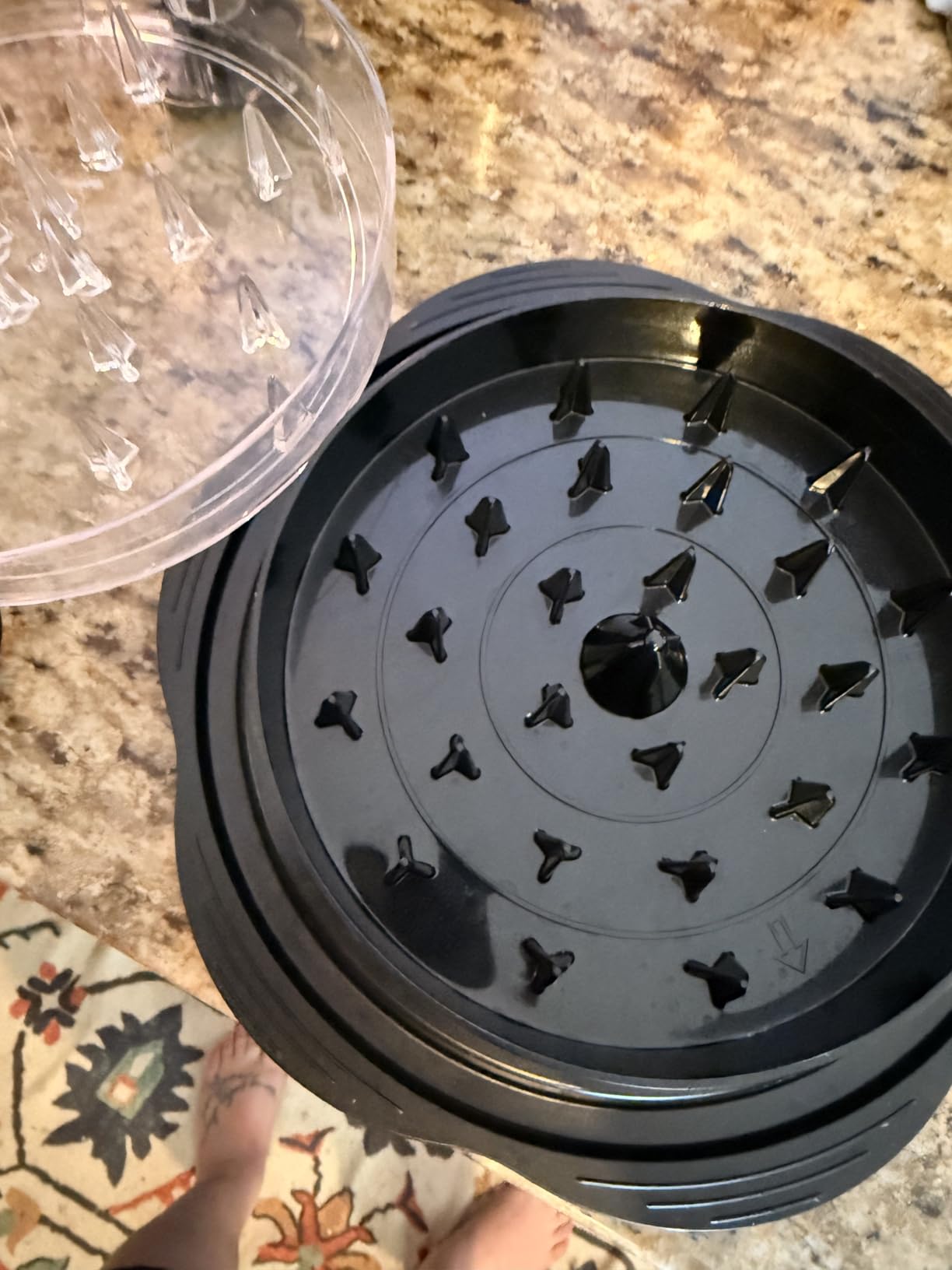 SURETIVIAN Chicken Shredder Large Chicken Breast Shredder Tool Twist with Brush&Fork, Visible Meat Shredder Machine, Strong Anti-Slip Strip, Ergonomic Handle, BPA Free, Suitable for Pork Beef Chicken customer photo 2