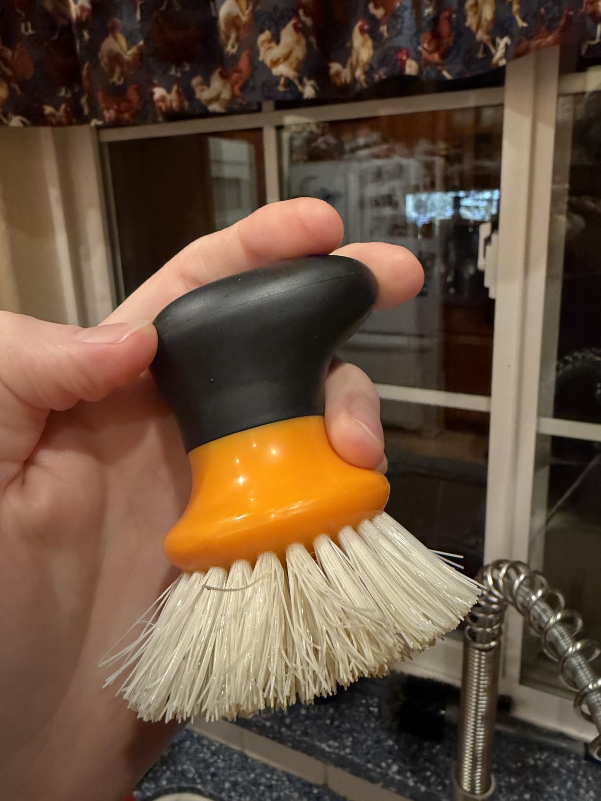 MR.SIGA Dish Scrub Brush, Palm Brush Dish Scrubber with Ergonomic Grip, Kitchen Brushes for Dishes, Gray, Pack of 2 customer photo 1