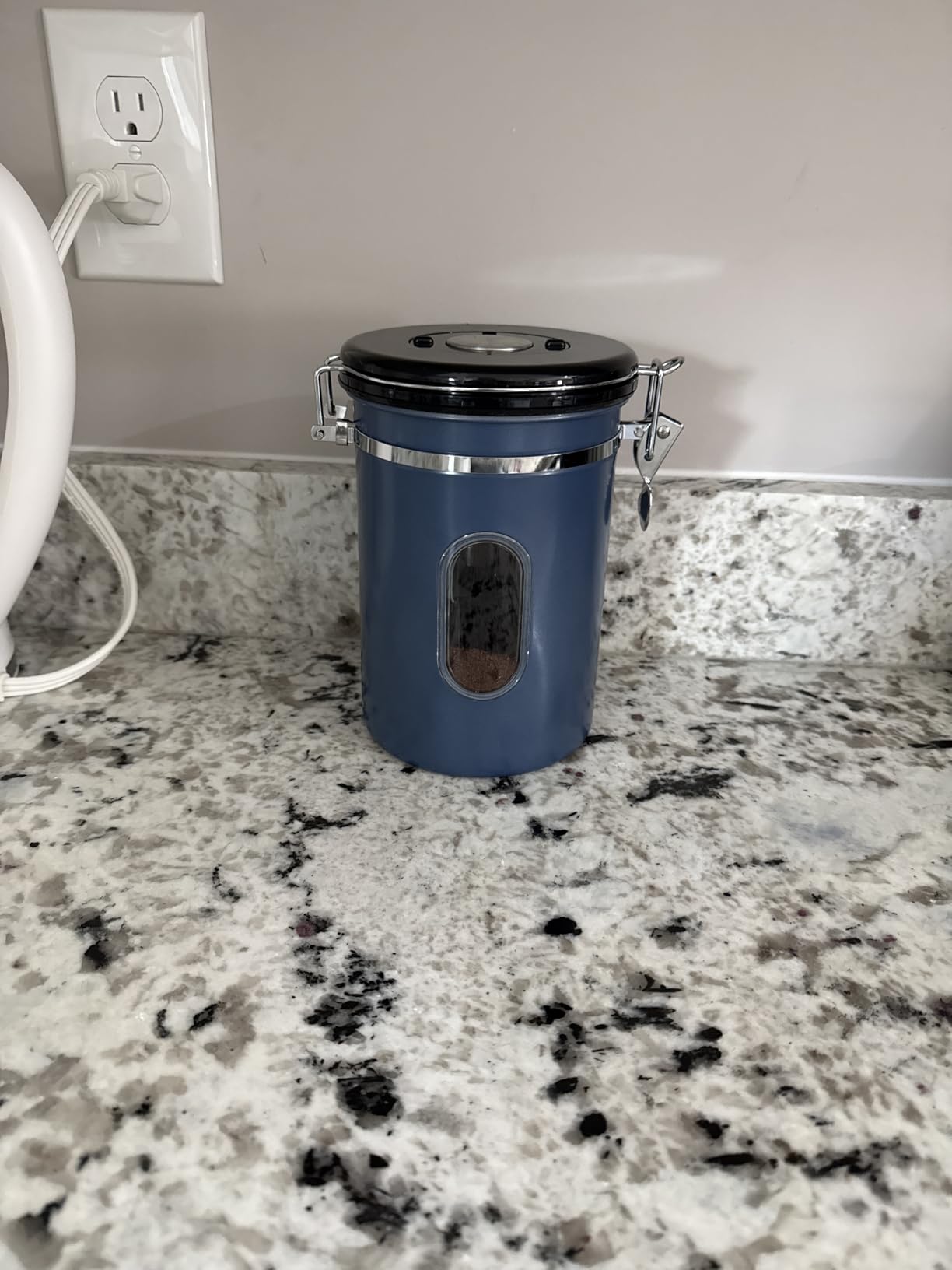 1800ML Airtight Coffee Canister with Date Tracker&Transparent Window, 22.8OZ Coffe Beans Storage with 30ML Measure Spoon&4 co2 Valve, Coffee Container for Grounds Coffee, Beans, Tea, Sugar&Flour(Blue) customer photo 2
