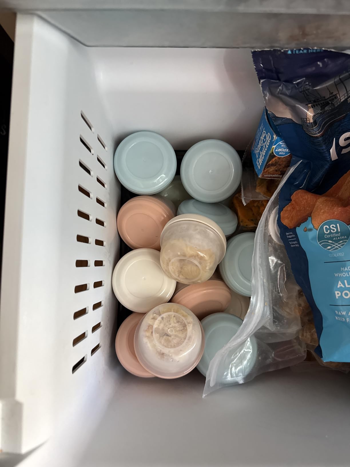 VITEVER [16 Pack] 4 oz Small Containers with Lids, Reusable Plastic Jars for Snack and Puree, Salad Dressing Container to Go, Deli Containers, Freezer Baby Food Containers, Dishwasher Safe, BPA Free customer photo 1