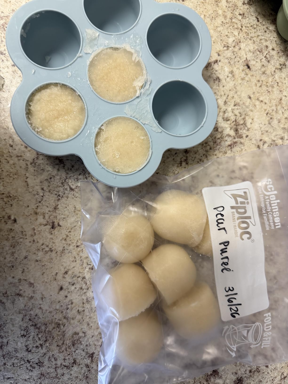 PandaEar 3 Pack Baby Food Freezer Tray with Lids, Silicone Baby Food Storage Container for Homemade Baby Food, Purees, Breastmilk (Blue/Green/Carnation) customer photo 2