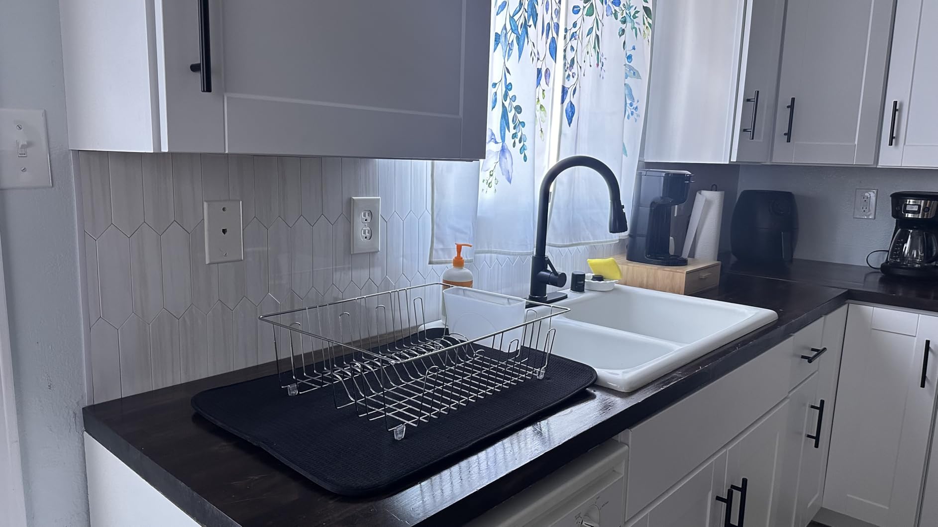 Vamos Tile Glossy Dolomite White Backsplash Tile Peel and Stick, 12.8 x 12.8 Inch 10 Sheets Long Hexagon PVC Self Adhesive Mosaic Wall Tiles Stick on Backsplash for Kitchen and Bathroom customer photo 2