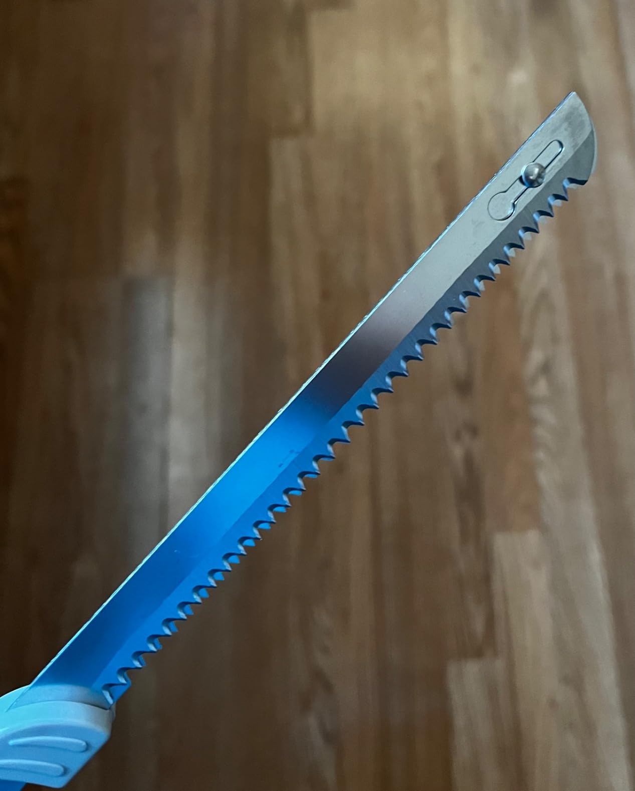 Reemix Electric Knife, Z3042 Electric Knife Set for Carving Meats, Poultry, Bread, Crafting Foam & More, 2 Blades for Meats & Bread, Fork Included (Black) customer photo 1