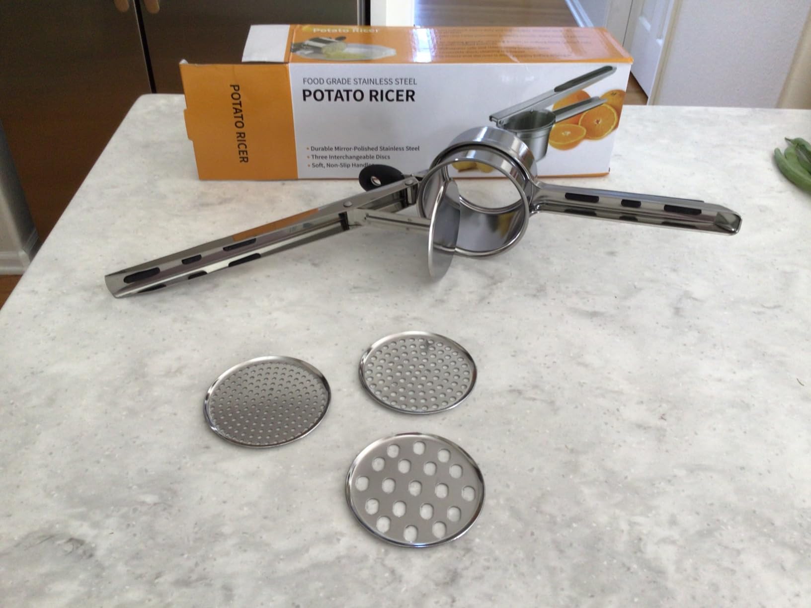 Potato Ricer 15oz, Heavy Duty Stainless Steel Potato Masher with 3 Interchangeable Discs, Large Masher and Ricer Kitchen Tool for Mashed Potatoes, Spaetzle Noodle Maker, Potato Press customer photo 2