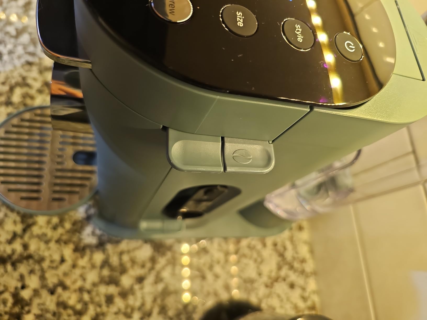 Ninja Pods & Grounds Specialty Single-Serve Coffee Maker, K-Cup Pod Compatible, Built-In Milk Frother, 6-oz. Cup to 24-oz. Travel Mug Sizes, Iced Coffee Maker, 1550 watts, Sage Green, PB051SG customer photo 2