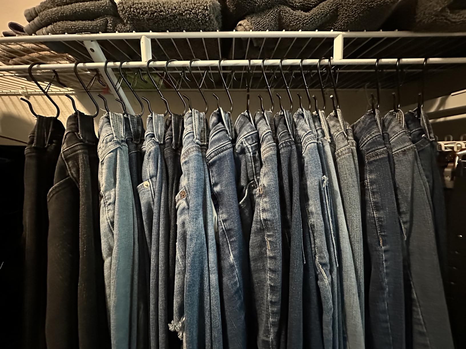 12 Pcs S Hooks for Hanging Heavy Duty, 3.5-inch Heavy Duty Metal S Hook with Safety Buckle, Suitable for 0.5 inch Rods, S Hook for Hanging Plants, Closet, Kitchen Utensil, Pot, Pan, Bags customer photo 1