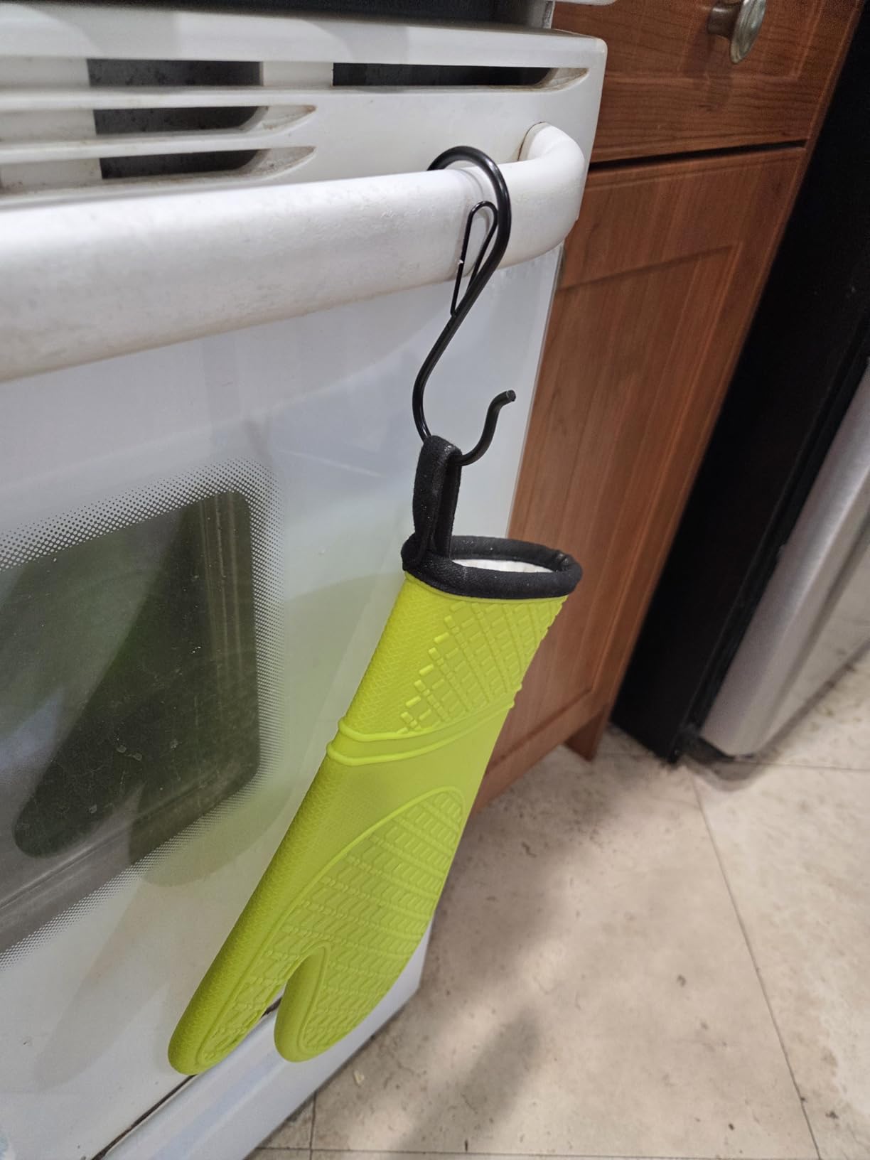 12 Pcs S Hooks for Hanging Heavy Duty, 3.5-inch Heavy Duty Metal S Hook with Safety Buckle, Suitable for 0.5 inch Rods, S Hook for Hanging Plants, Closet, Kitchen Utensil, Pot, Pan, Bags customer photo 2