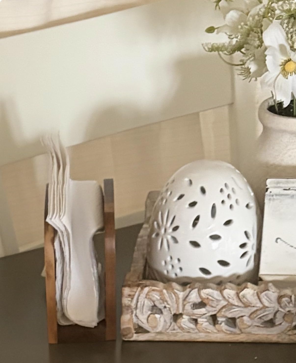 ALELION Acacia Wood Napkin Holder for Table, Wooden Upright Napkin Holders for Kitchen, Standing Napkin Dispenser for Kitchen Dining Room Party Cocktail Outdoor Use customer photo 1