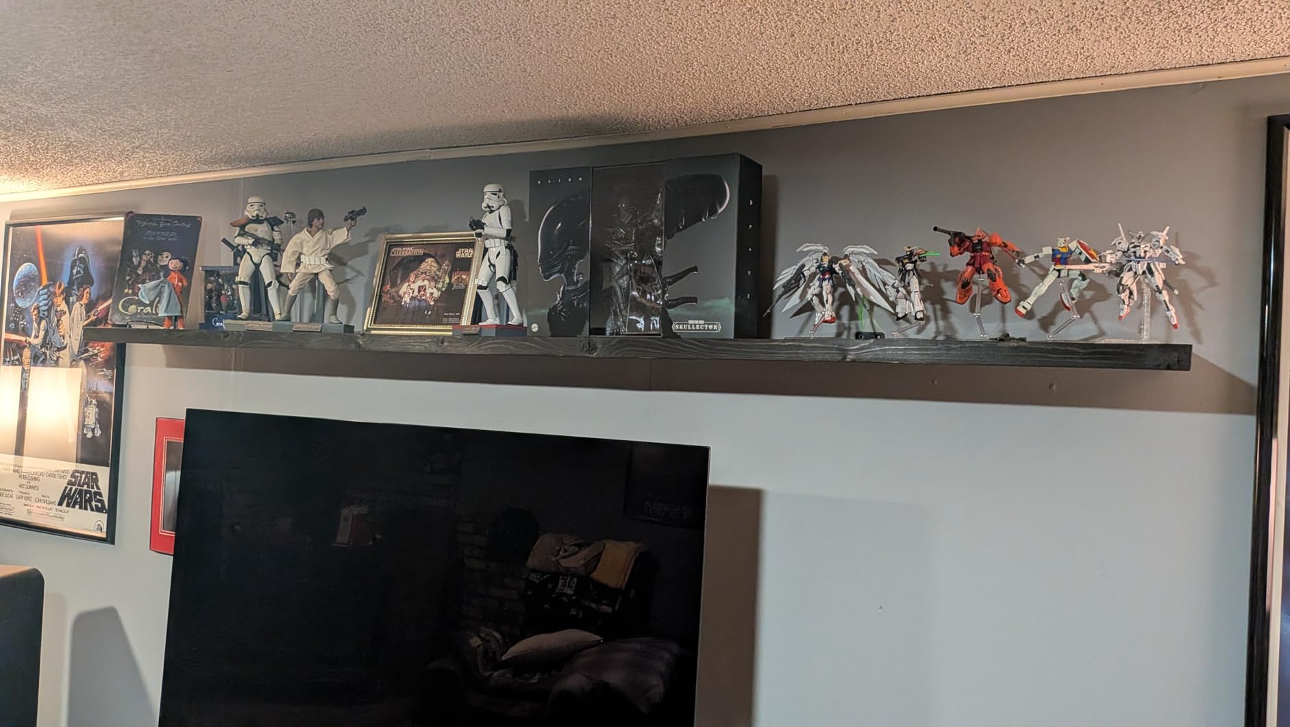 Floating Shelf Bracket 6 Inch of 4 Pack Heavy Duty Shelf Brackets Black Coated Metal L Bracket Wall Shelf Support DIY Brackets with 1/5 Inch Thick and 160 LBS Load Capacity customer photo 1