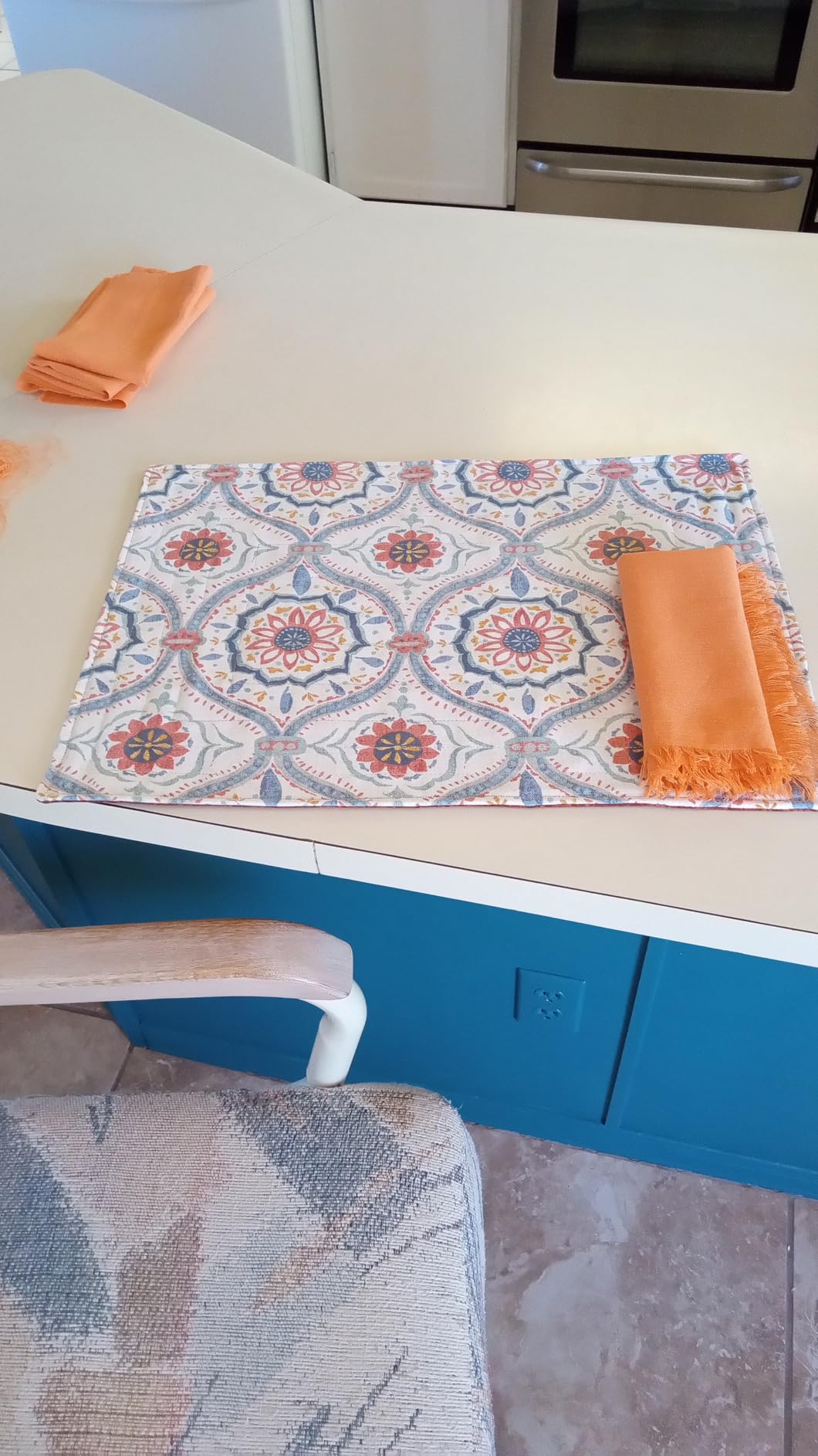 RUVANTI Flour Sack Towels 4 Pack 28x28 Inch, 100% Cotton Tea Towel, Reusable, Machine Washable, Absorbent BarTowels - Dish Cloth Perfect for Drying Dishes & Cleaning - White customer photo 2