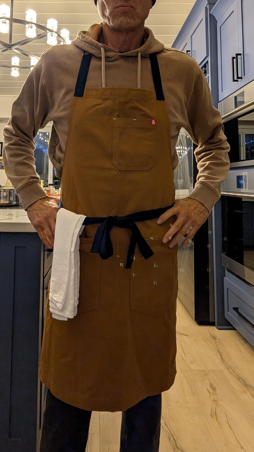 hedley & bennett Essential Apron - Heavy-Duty Denim Kitchen Apron with Pockets & Towel Loop - Professional Chef Workwear for Cooking & Grilling - Cedar customer photo 1