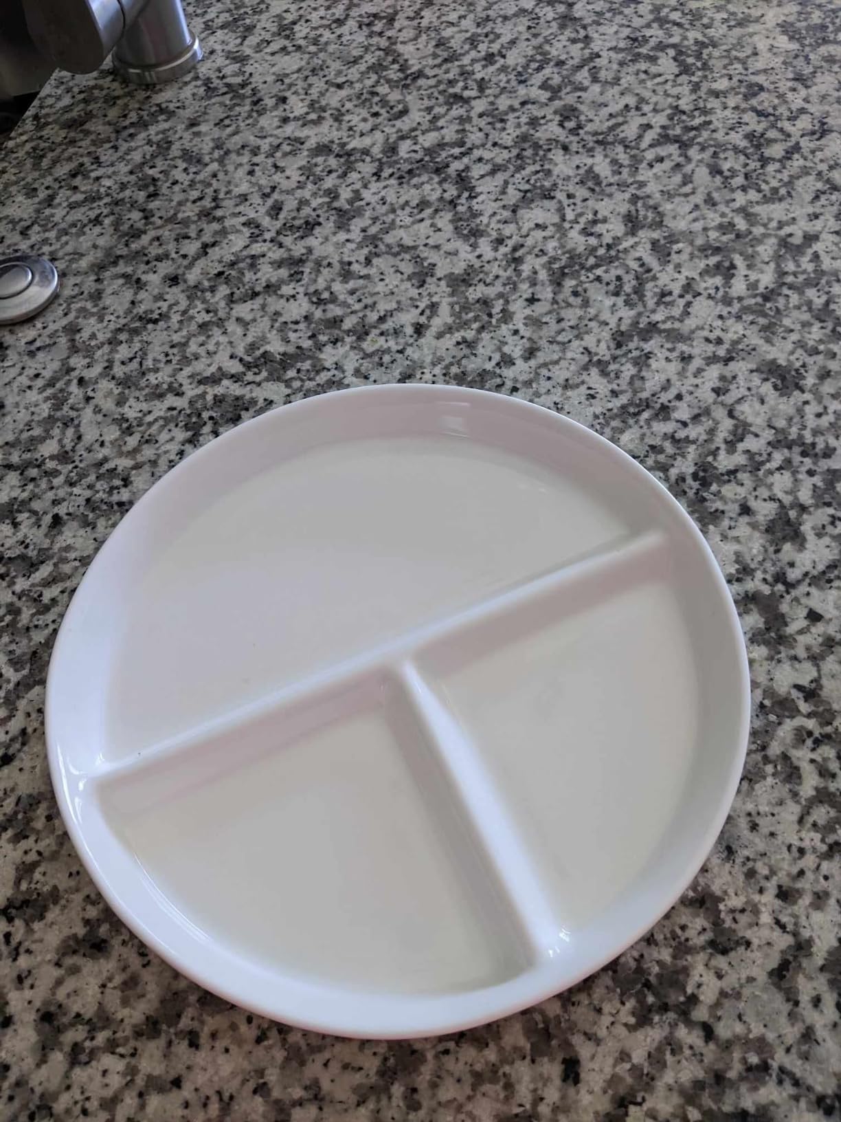 AISBUGUR Ceramic Portion Control Plate for Weight Loss,9-Inch Divided Plate for Adults,3-Compartment Portion Plate for Healthy Eating,Dishwasher & Microwave Safe,White customer photo 2