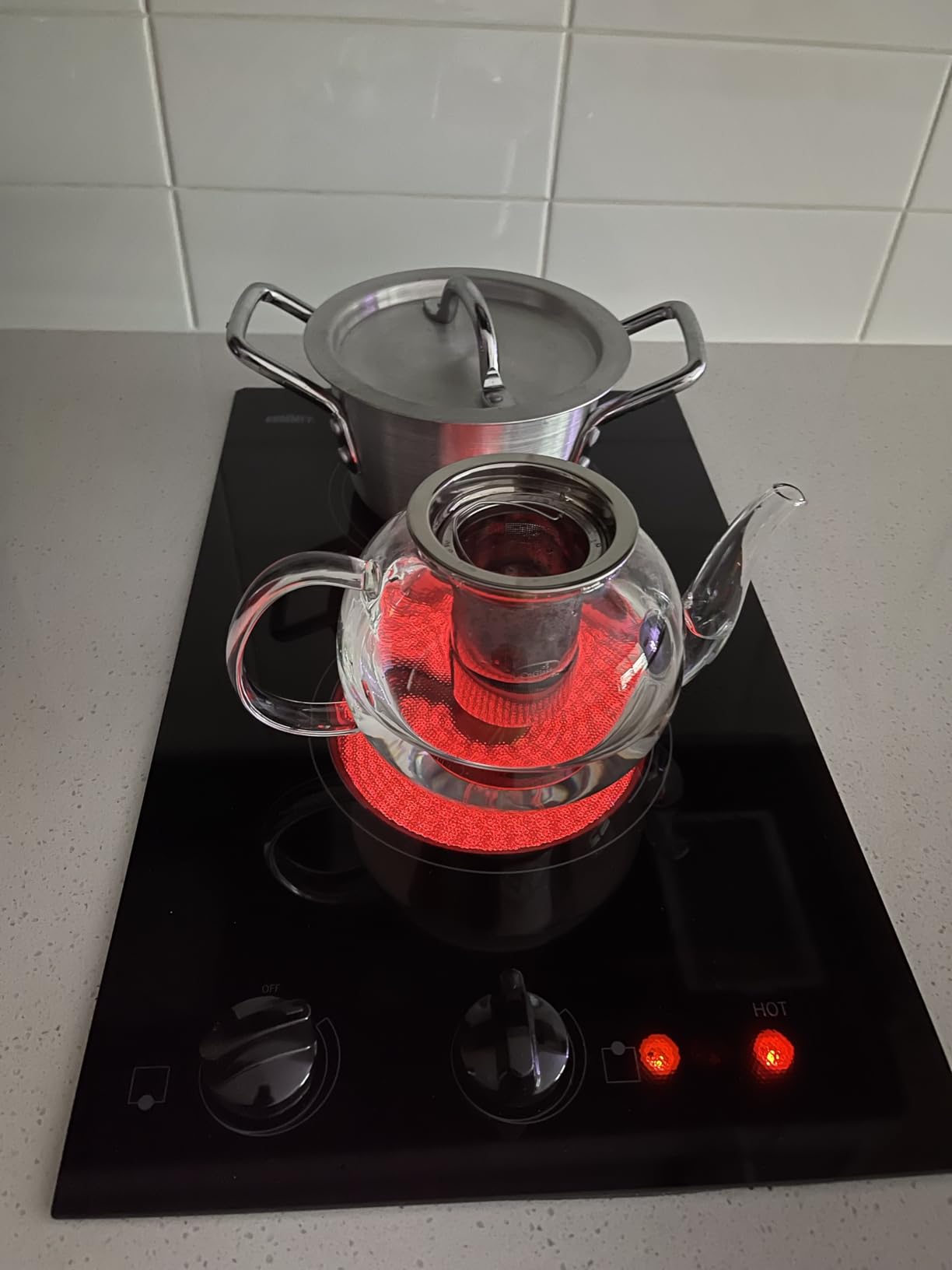 CNGLASS 900ml Glass Teapot with Removable Infuser,Clear Tea Kettle Stovetop Safe,Blooming and Loose Leaf Tea Maker customer photo 1