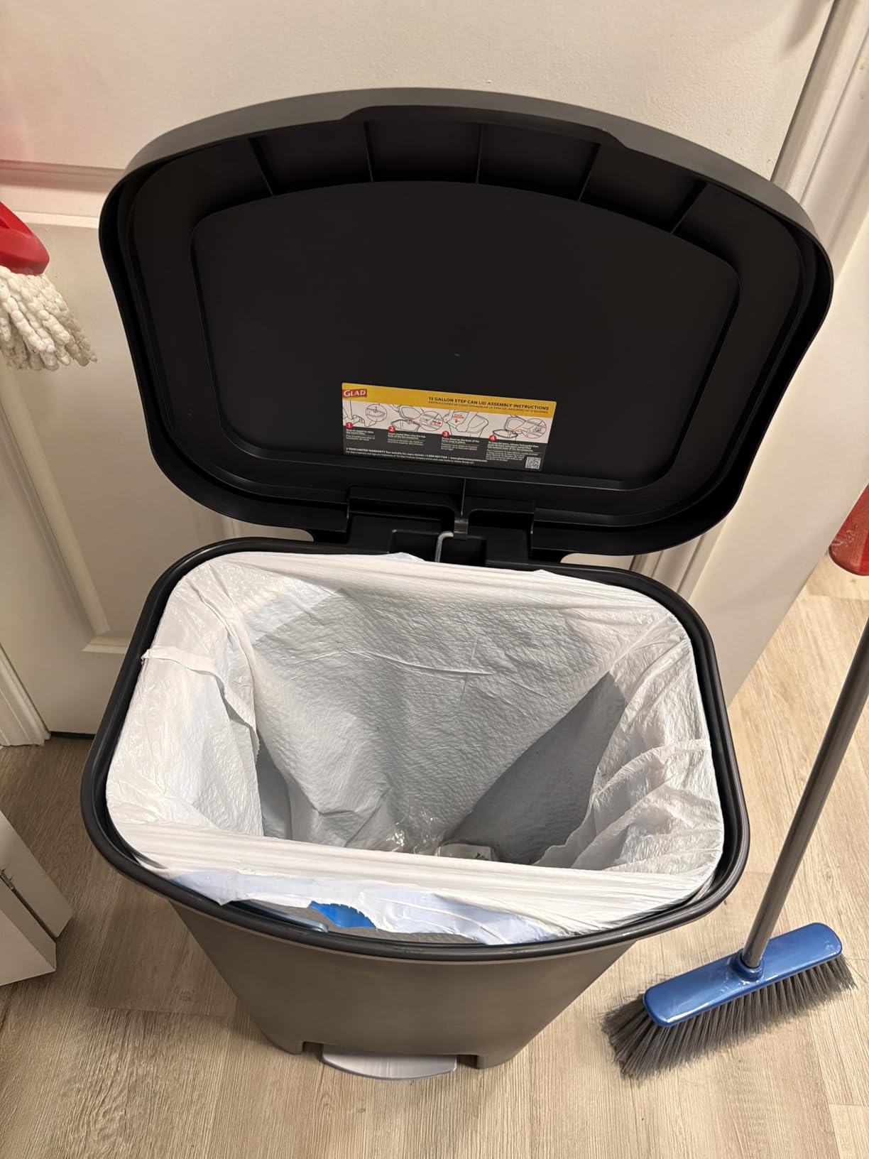 Glad Premium 13 Gallon Trash Can - Plastic Kitchen Waste Bin with Odor Protection of Lid, Stainless Steel Step On Foot Pedal and Garbage Bag Rings, Black customer photo 2