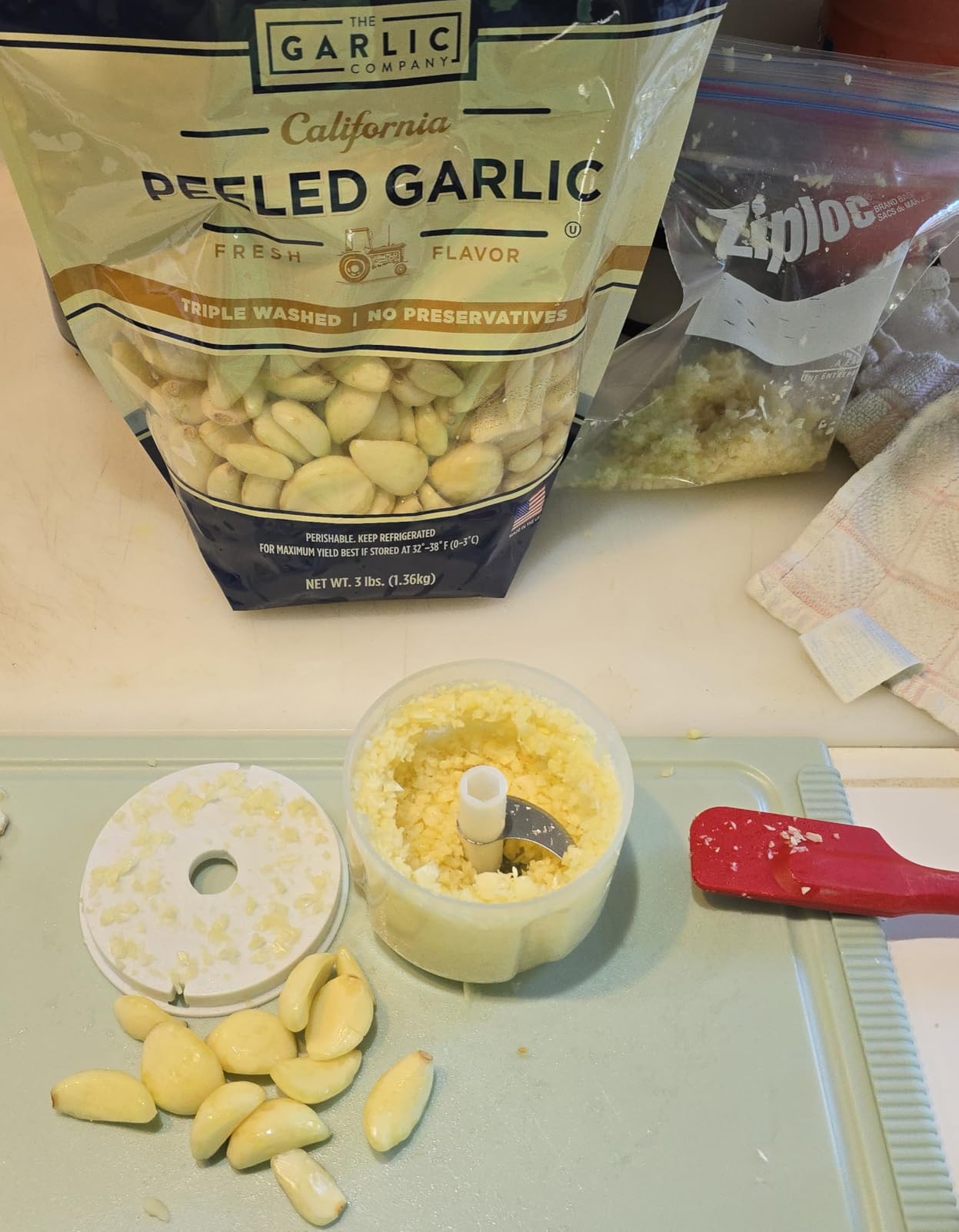 EASYSPEED Electric Garlic Chopper 1Cup, Mini USB Charging Wireless Food Processor with 304 Stainless Steel, 3 Sharp Blades, Portable Kitchen Meat Grinder for Onion, Garlic, Ginger, Chili customer photo 1