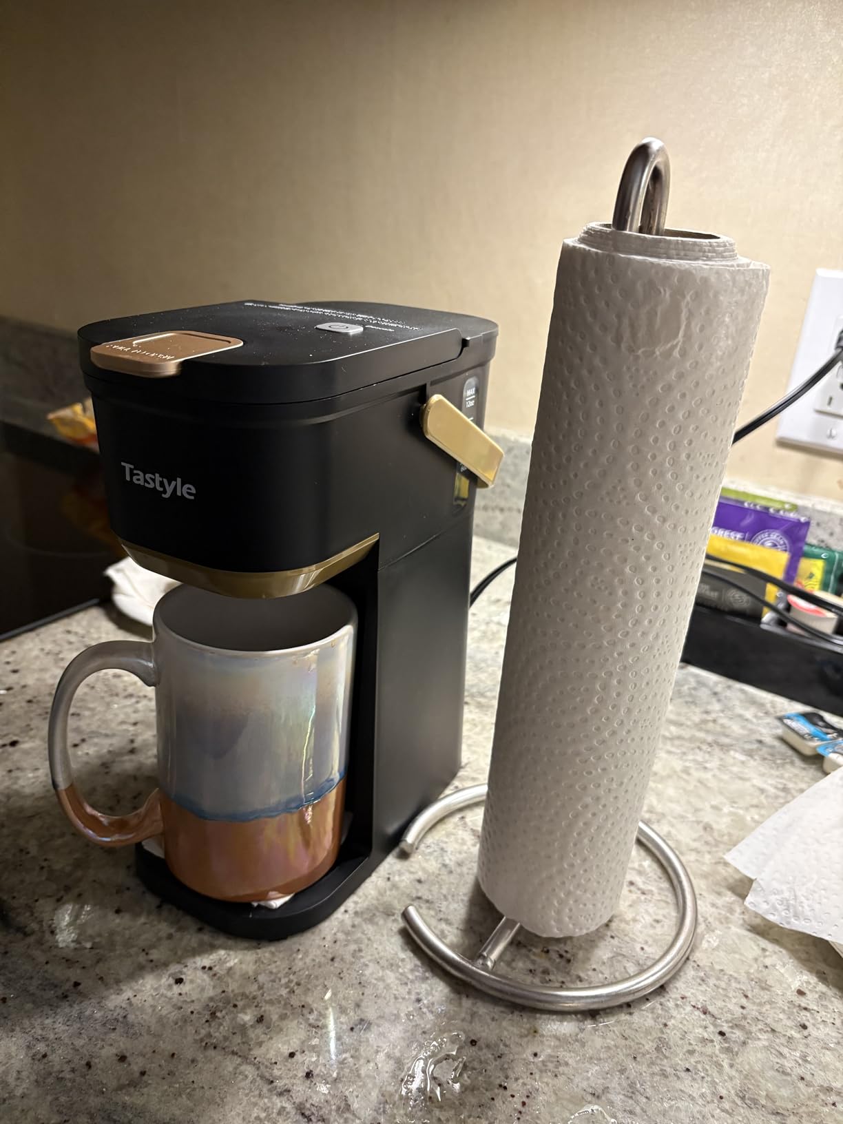 Tastyle Single Serve One Cup Coffee Maker, for K Cups and Grounds, Mini Coffee Maker with Portable Handle, 6 to 12 Oz Brew Size, for Travel, Camping, Office, RV and Dorm, 120V, Black and Gold customer photo 2