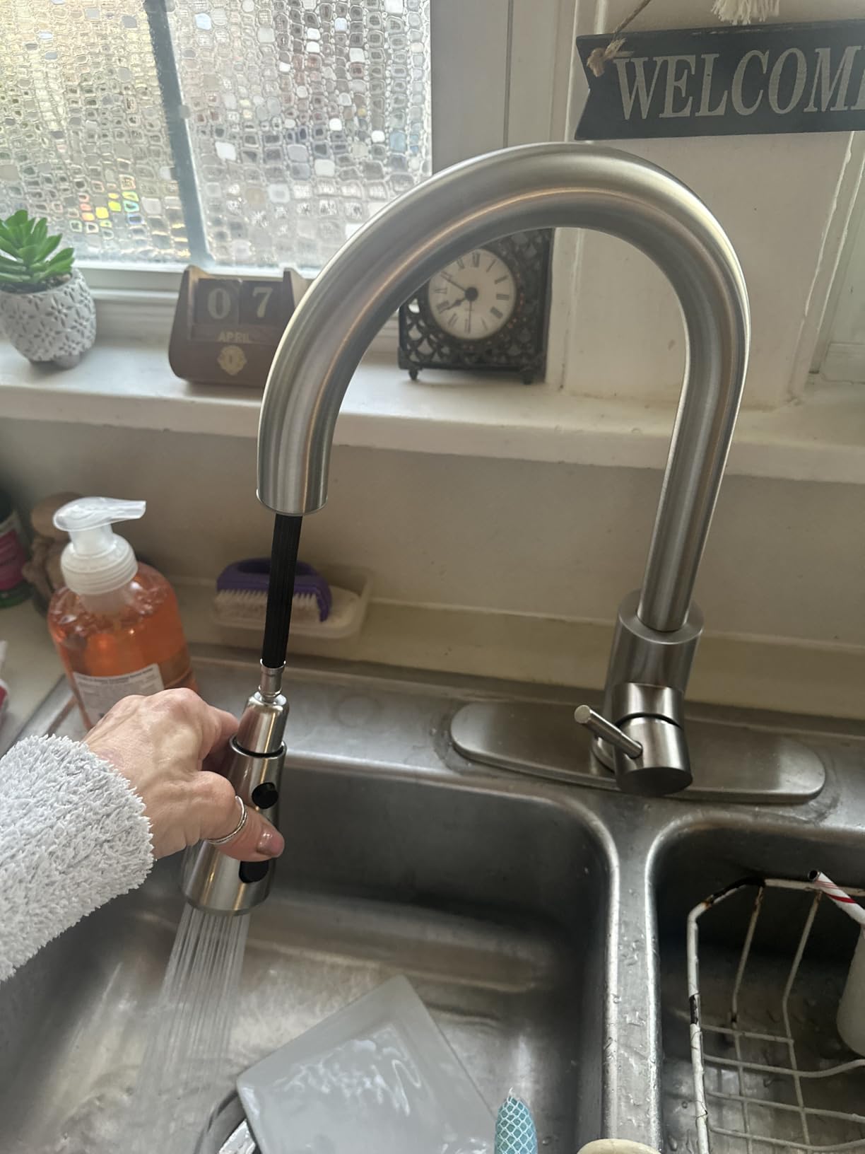 FORIOUS Black Touchless Kitchen Faucet with Soap Dispenser, Hands-Free, Smart Motion Sensor, Contemporary Bar Sink Faucet with Pull Down Sprayer for Farmhouse RV Camper customer photo 1