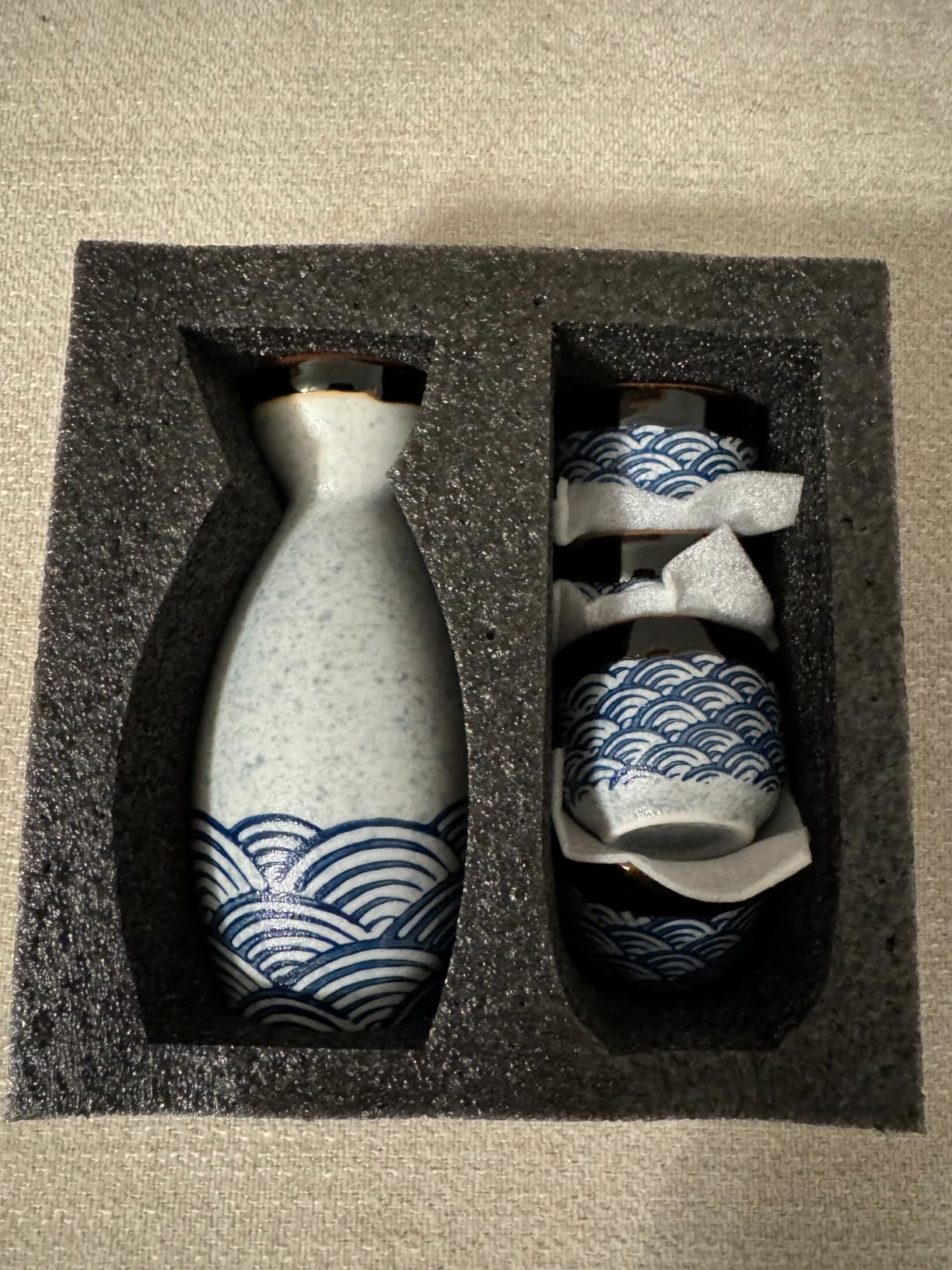 Porcelain Japanese Sake Set, Ceramic Bottle and Cups for Sake, Dishwasher & Microwave Safe, Blue Wave Pattern, 1 Sake Bottle and 4 Sake Cups customer photo 1