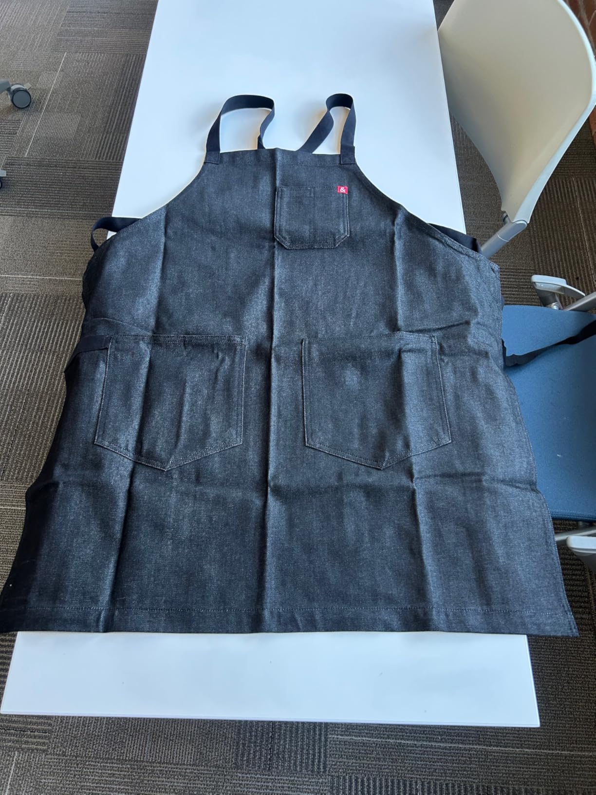 hedley & bennett Crossback Apron - Crossback Chef Apron with Pockets - 100% Cotton Canvas, 8oz - House Red customer photo 1