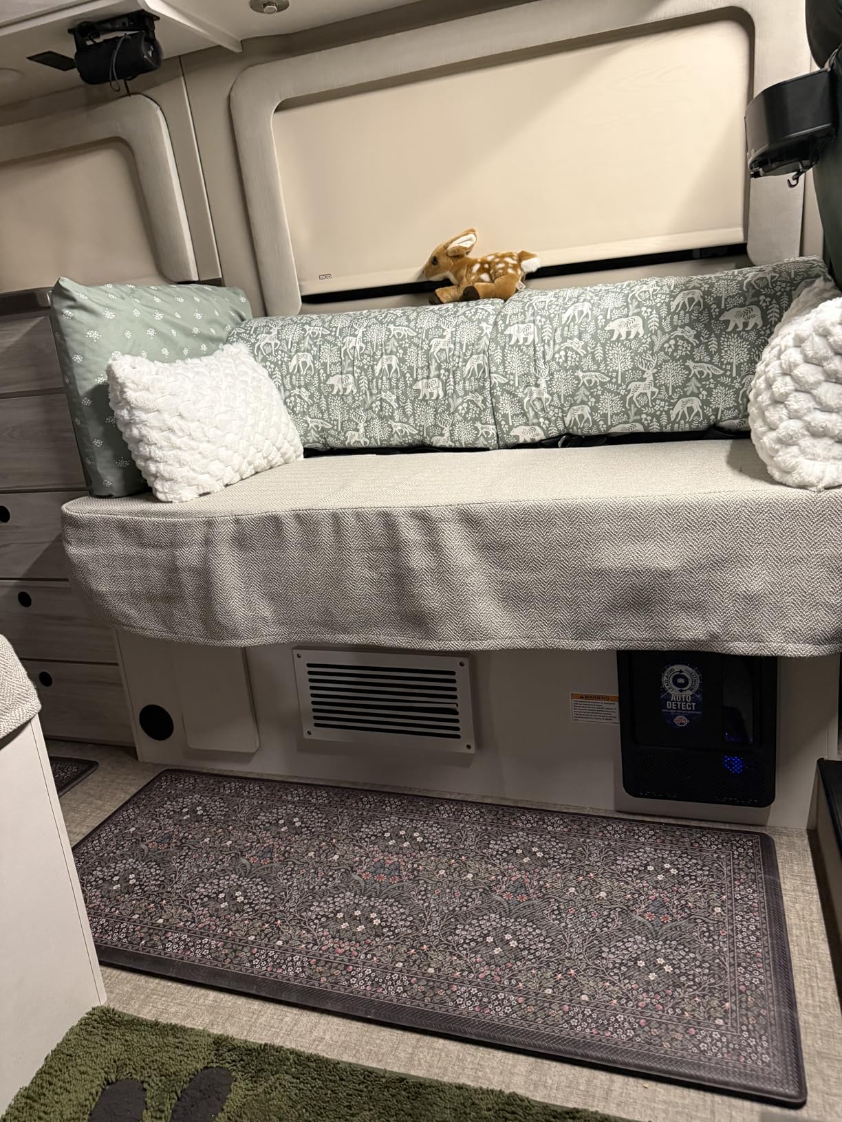 Collive Kitchen Mats for Floor 2PCS, Cushioned Anti Fatigue Mat Non Slip Waterproof Kitchens Sink Rug, Vintage Spring Floral Rugs Comfort Standing Mat for Laundry, Desk, Bar, Office, Black customer photo 2