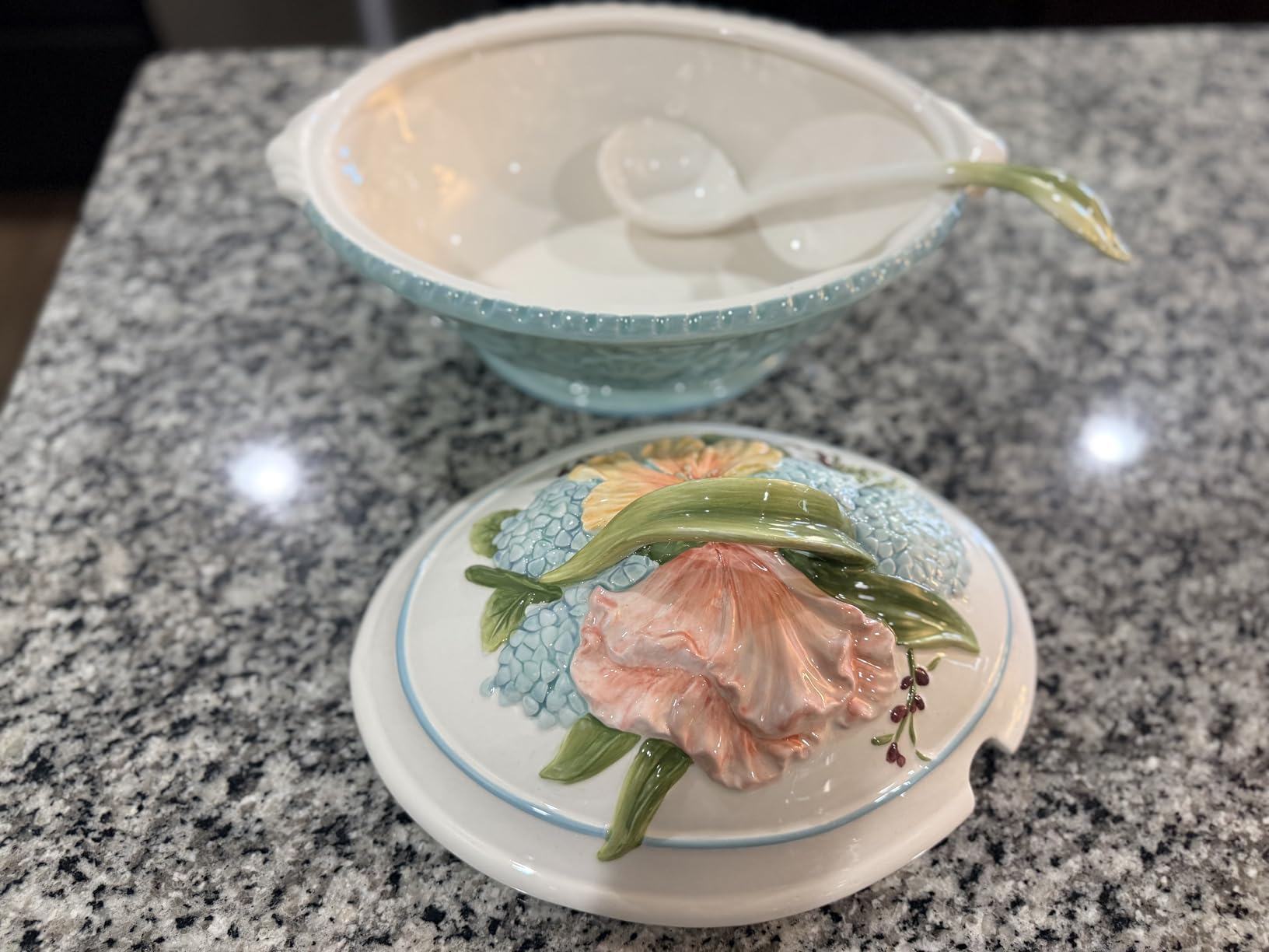 Fitz and Floyd Meadow Tureen Covered Serving Bowl with Ladle, 3.5 Quart customer photo 2