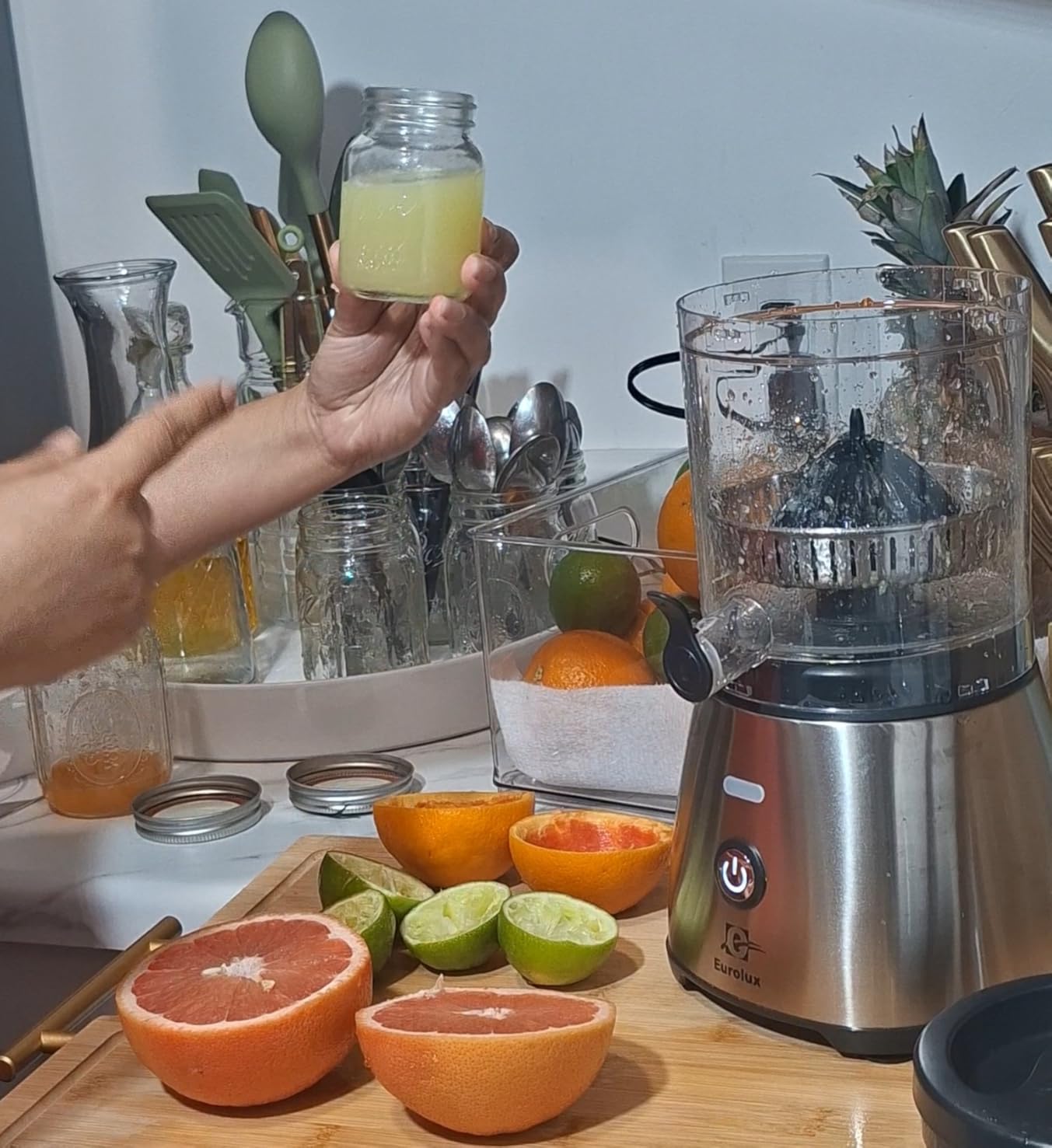 Eurolux Electric Citrus Juicer Stainless Steel | Premium Hands-Free One-Touch Orange Juice Squeezer for Oranges, Lemons, and Limes | Quiet Operation, Easy to Clean, Countertop Small Kitchen Appliance customer photo 1