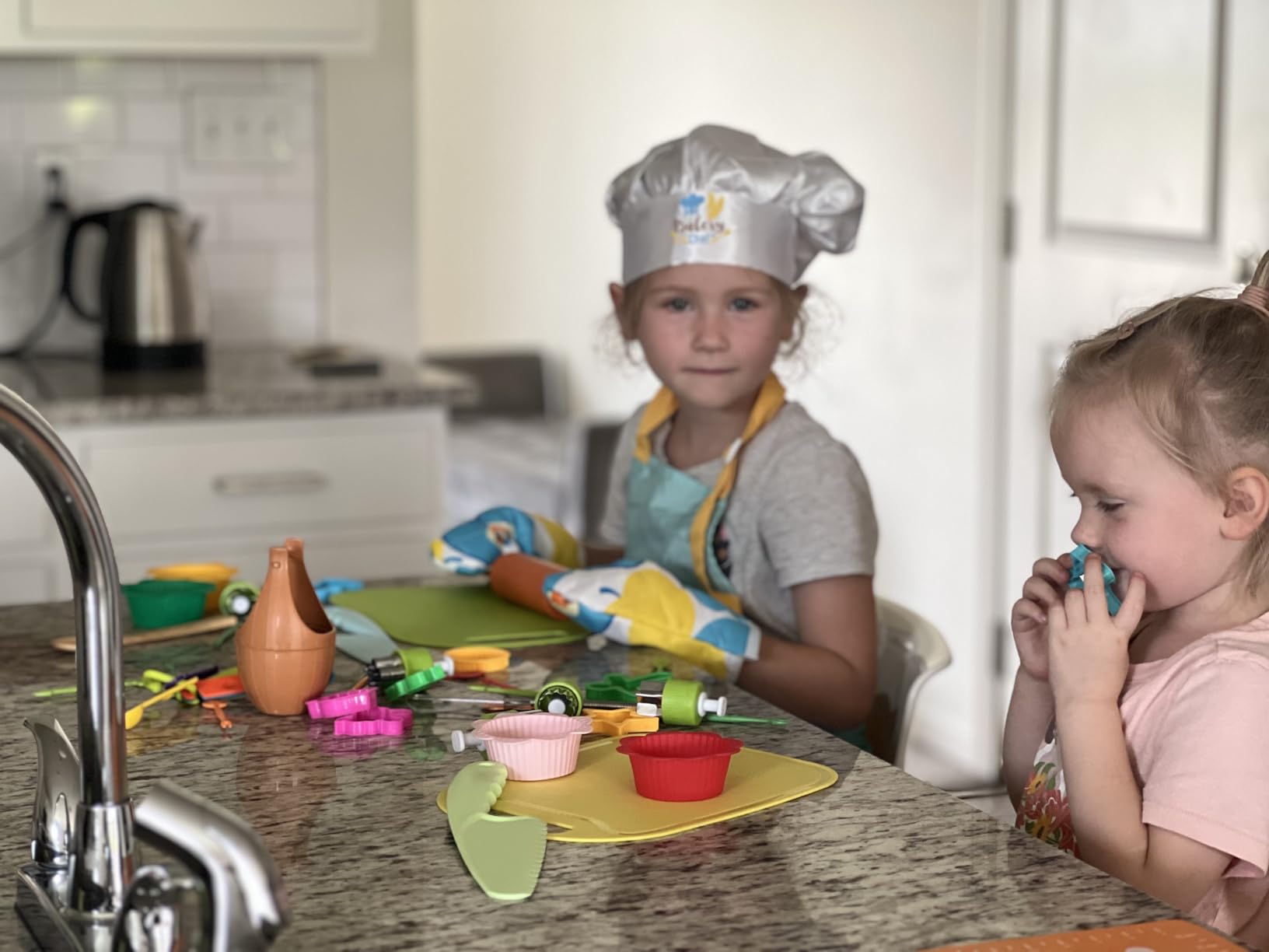 EFO SHM 52 PCS Kids Cooking Sets, Montessori Pretend Play Kitchen Toys for Real Cooking Baking, Toddler Knife Set with Chef Hat & Apron, Kids Baking Set for Boys Girls Christmas Birthday Gift customer photo 1