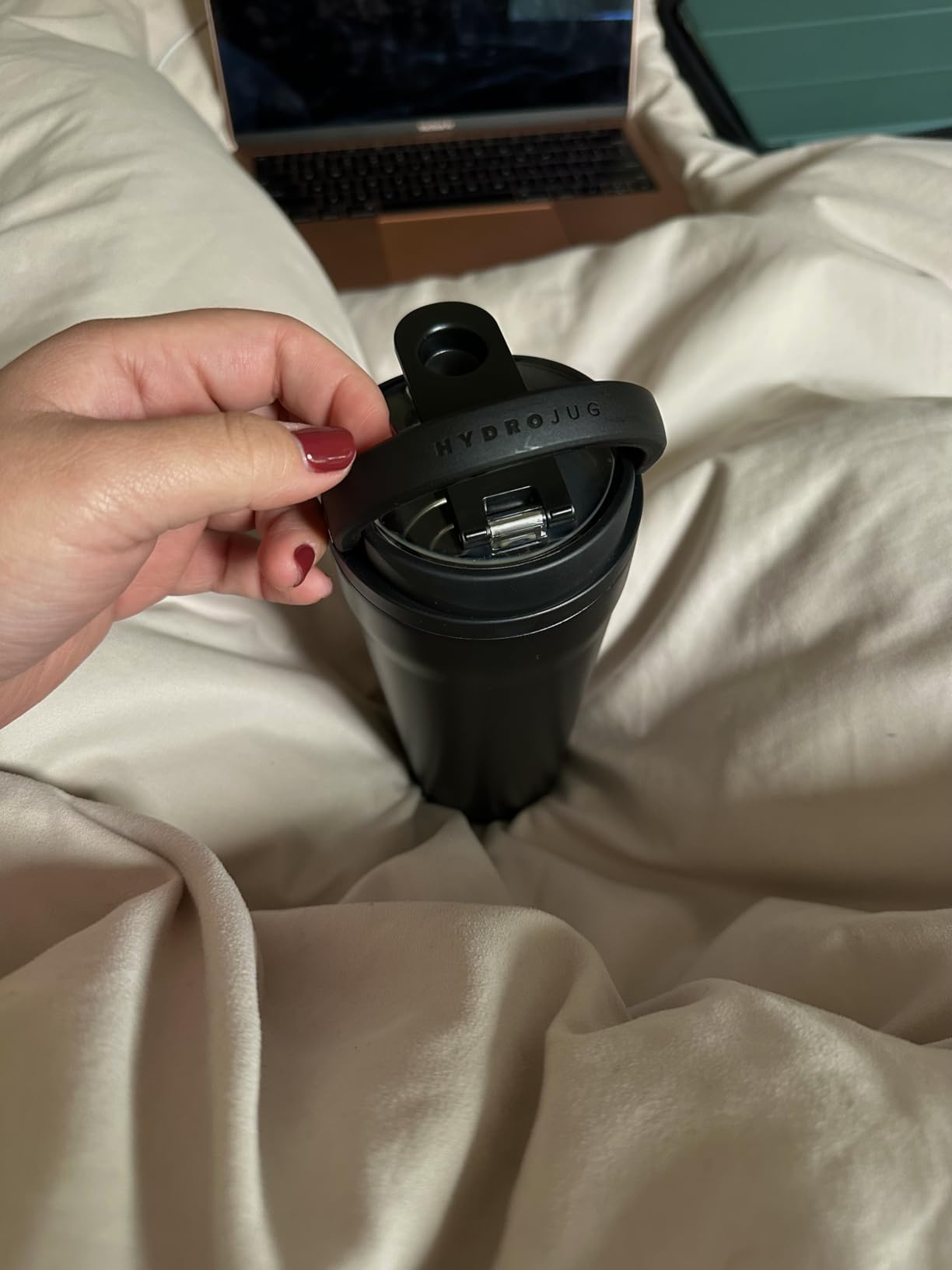 HydroJug 24 oz New Stainless Steel Shaker - Insulated, Leakproof, BPA-Free with Silent Mixing Grate - No Clumps, No Noise - Premium Shaker for Fitness, Sports & Everyday Use, Black customer photo 2