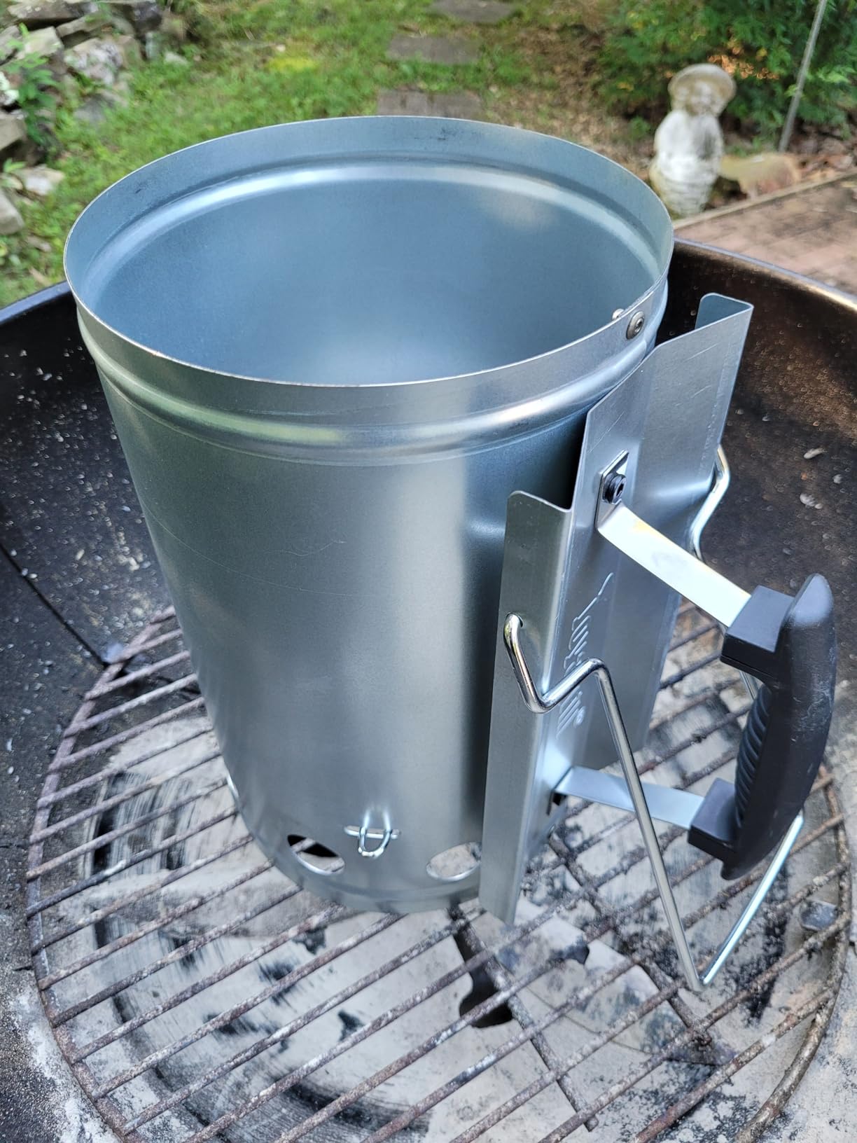 7.5X12inch XL Charcoal Chimney Starter with Electroplated Handle, Durable Fire Starter with Large Capacity Rapidfire Chimney Starter, Tilted Handle Design for Safe customer photo 2