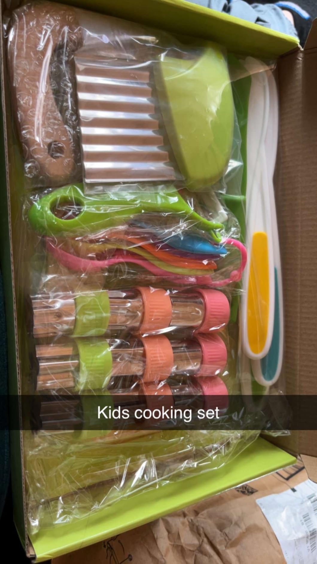 46 PCS Kids Knife Set, Toddler Knifes for Real Cooking, Montessori Kitchen Toys with Cutting Board Crinkle Cutters Kid Safe Knives, Birthday Xmas Gift for Girls Boys customer photo 1