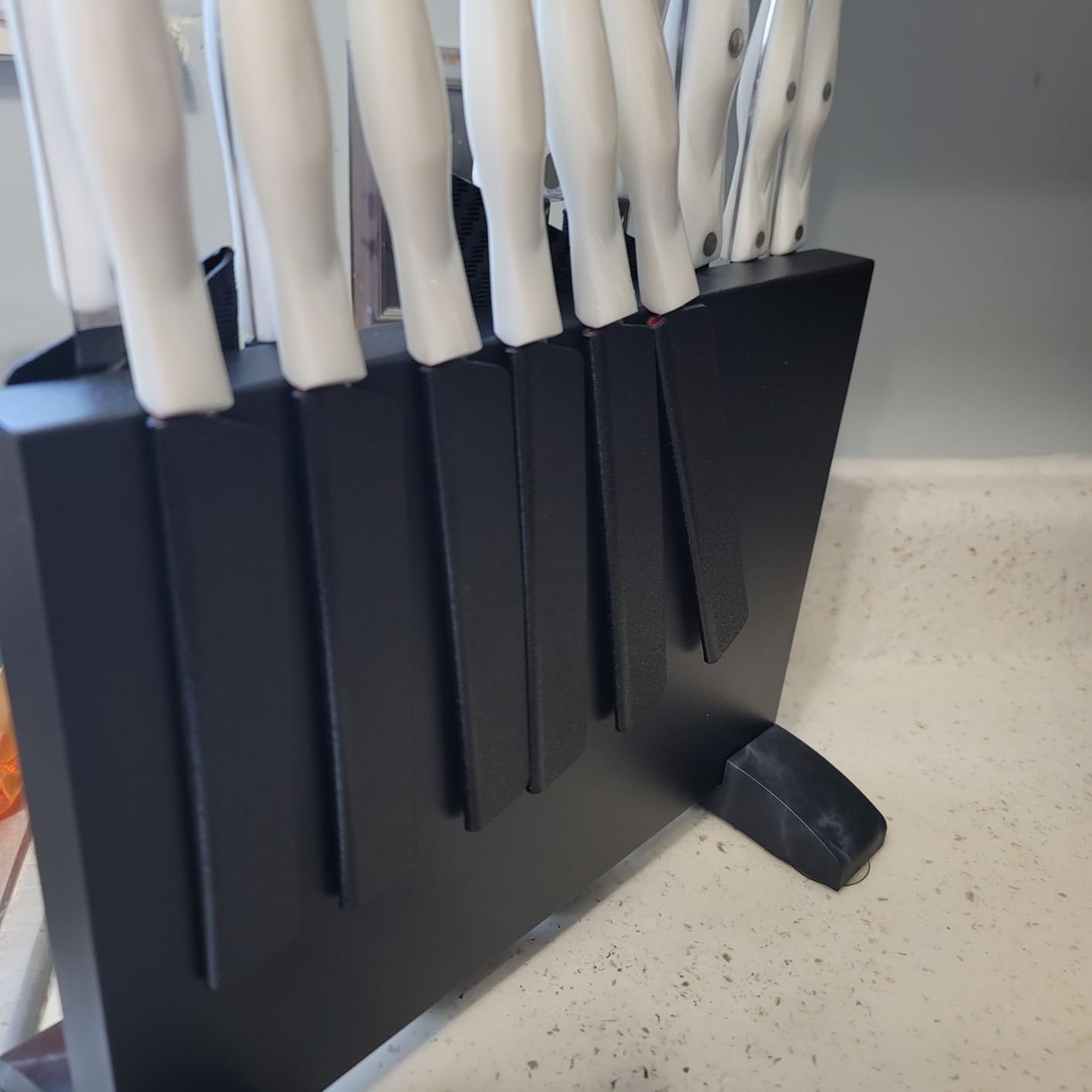 WELLSTAR Knife Edge Guards 8 Inch, Universal Blade Covers, BPA Free ABS Protective Blade Sheaths, Non-Scratch Felt Lining Kitchen Knives Covers (Knives not included) customer photo 1